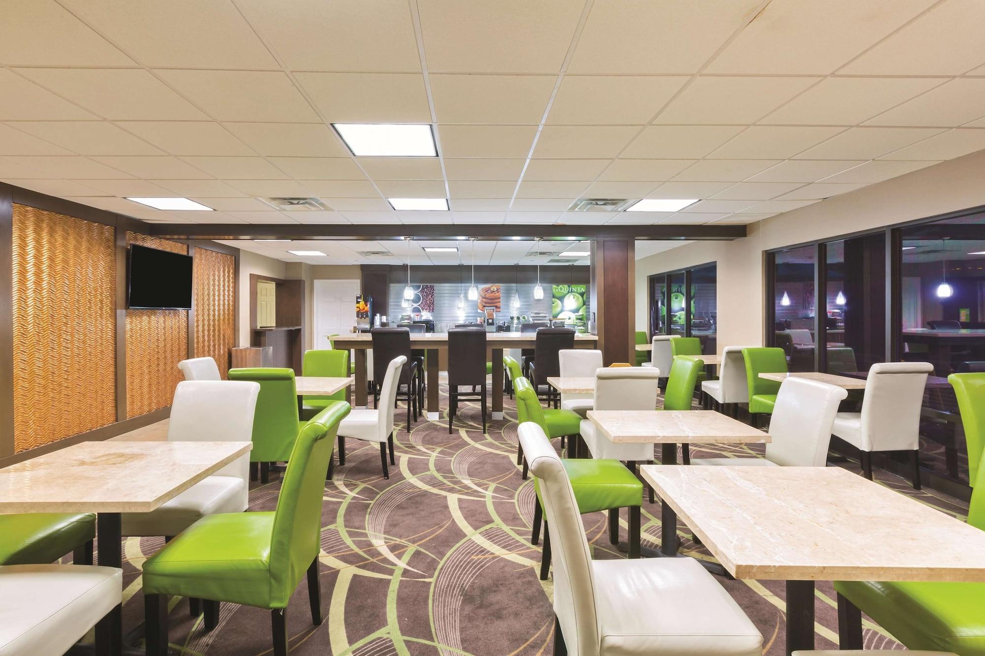 Restaurant La Quinta Inn by Wyndham Austin North