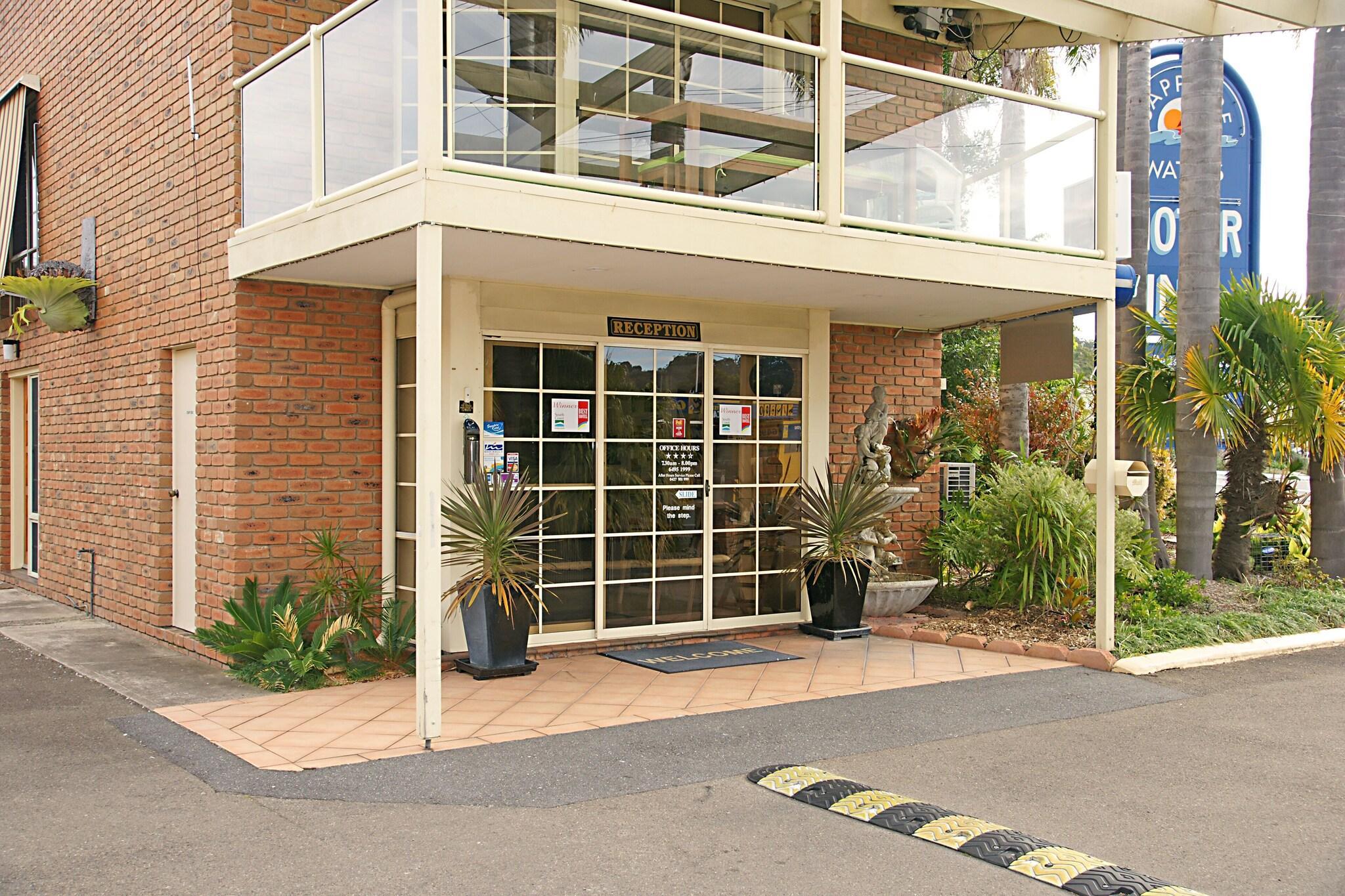 Vista Lobby Sapphire Waters Motor Inn
