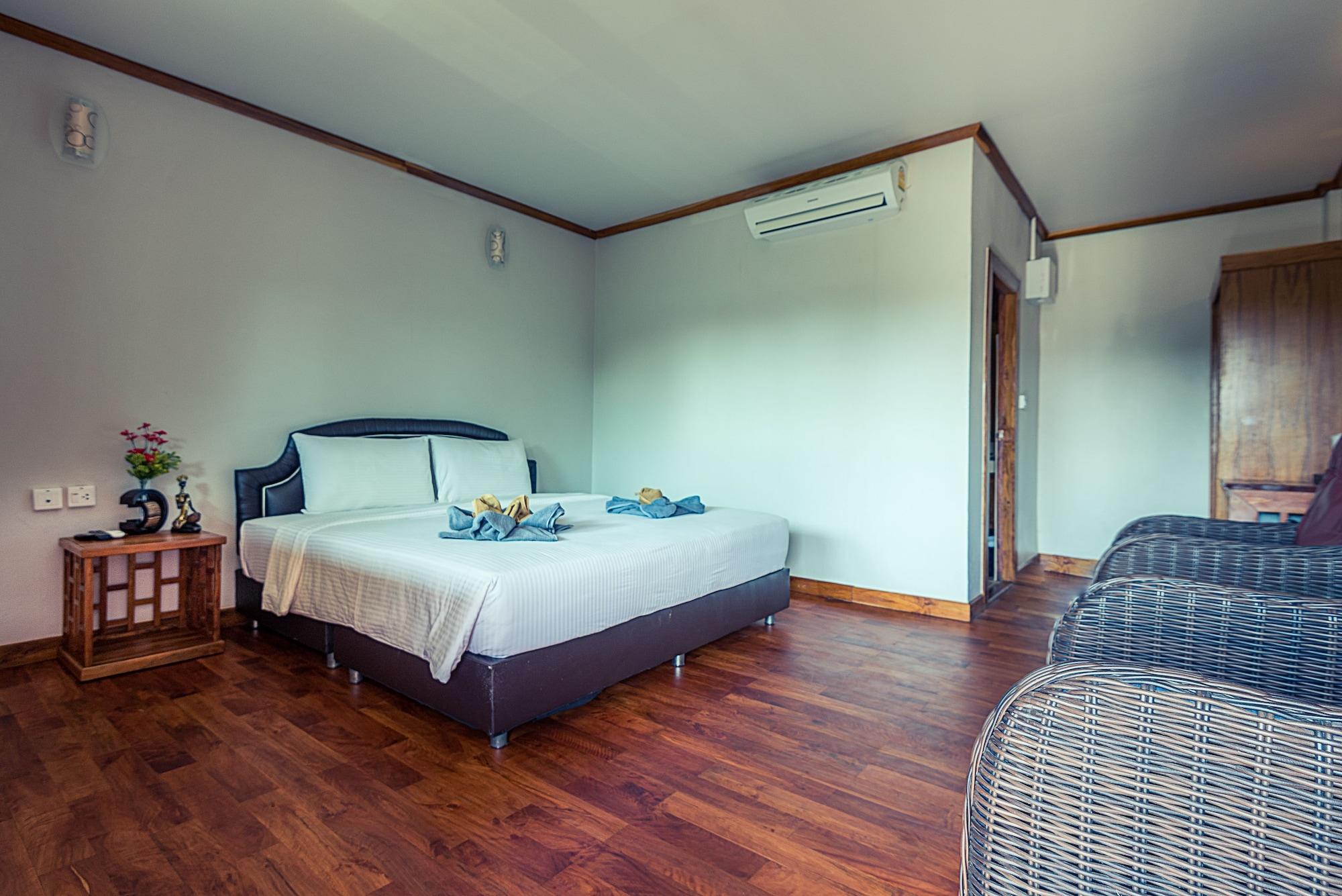 Varios Lipe Village Resort