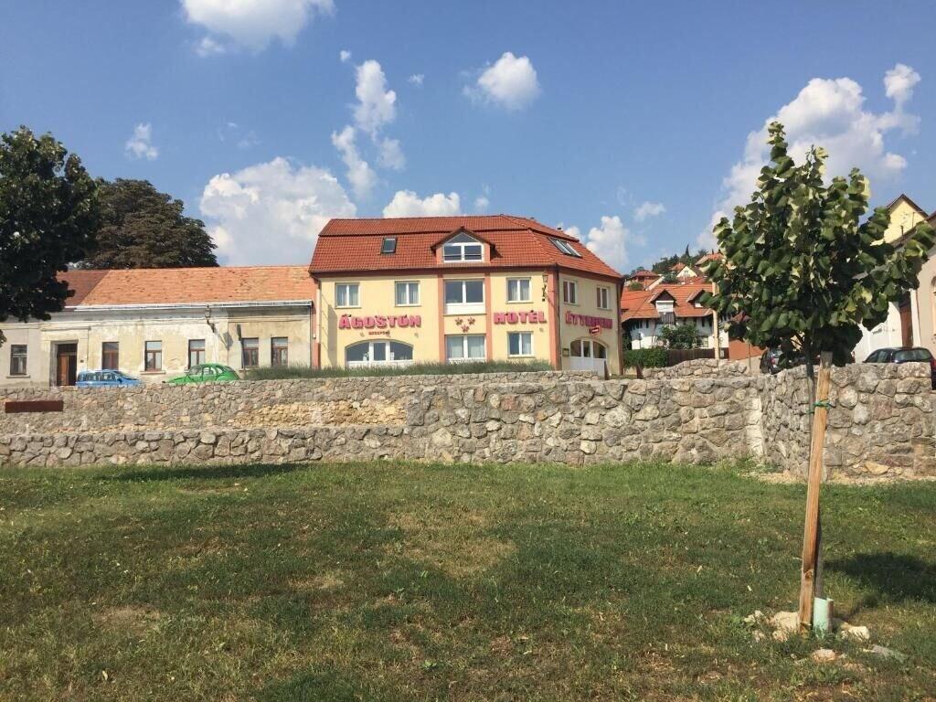 Vista Exterior City Hotel Agoston