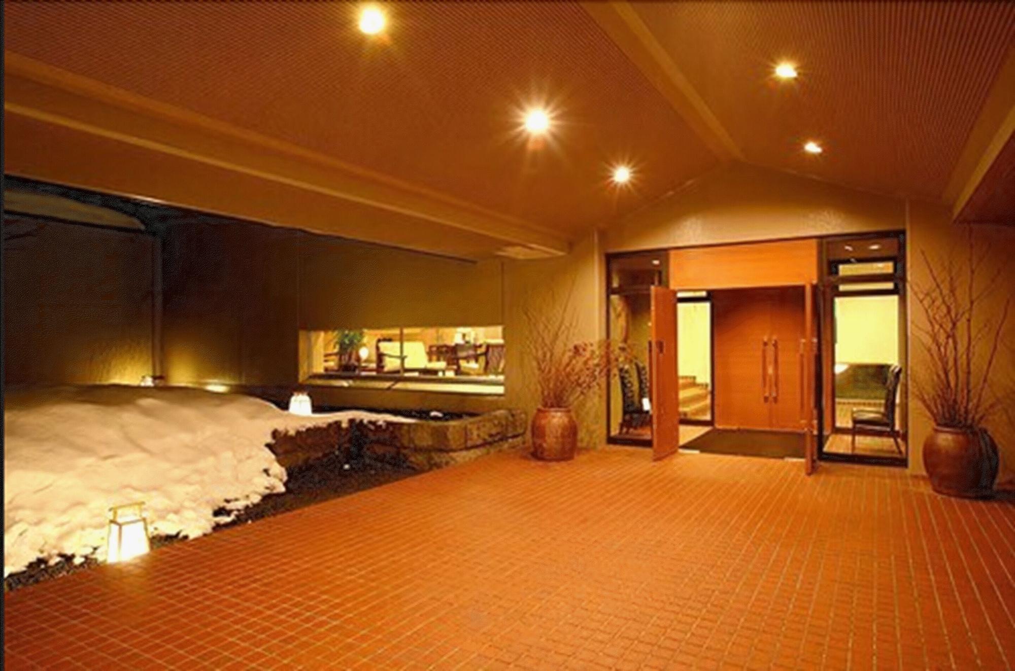 Vista Lobby SUICHOKAN - Caters to women
