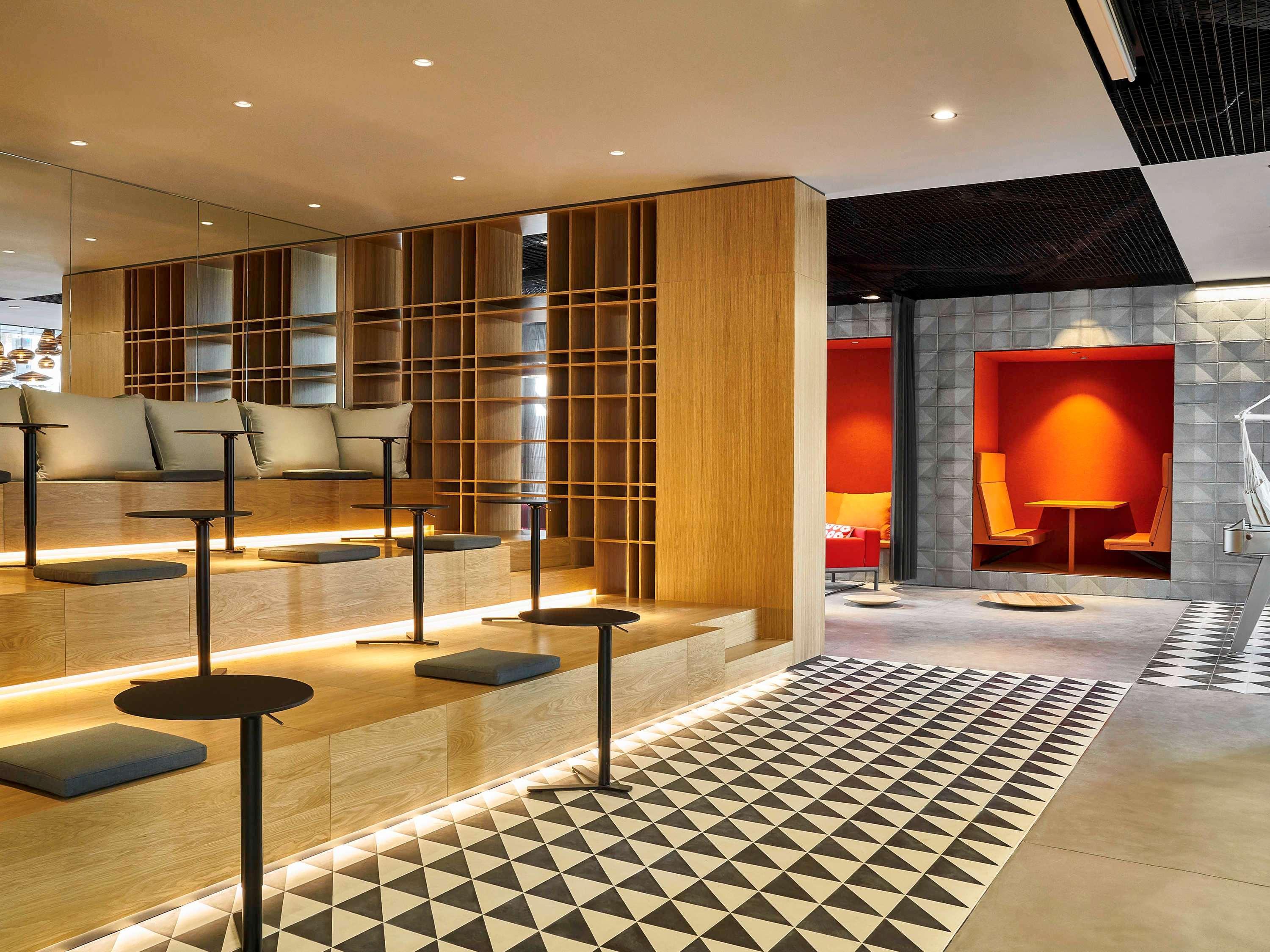 Vista Lobby ibis Barcelona Glories 22