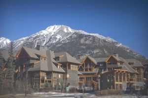 Alojamiento - Solara Resort & Spa