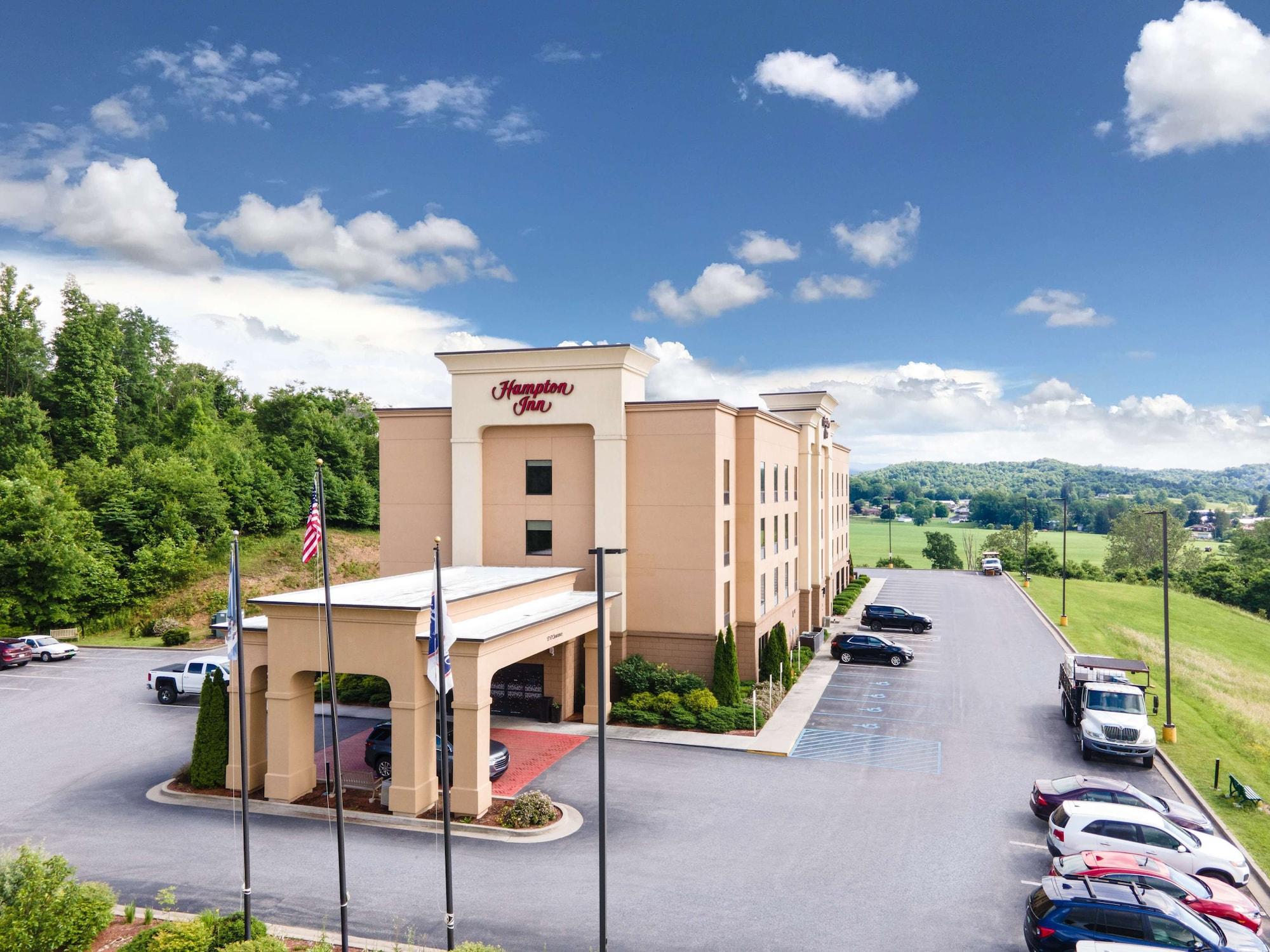 Vista Exterior Hampton Inn Elkins