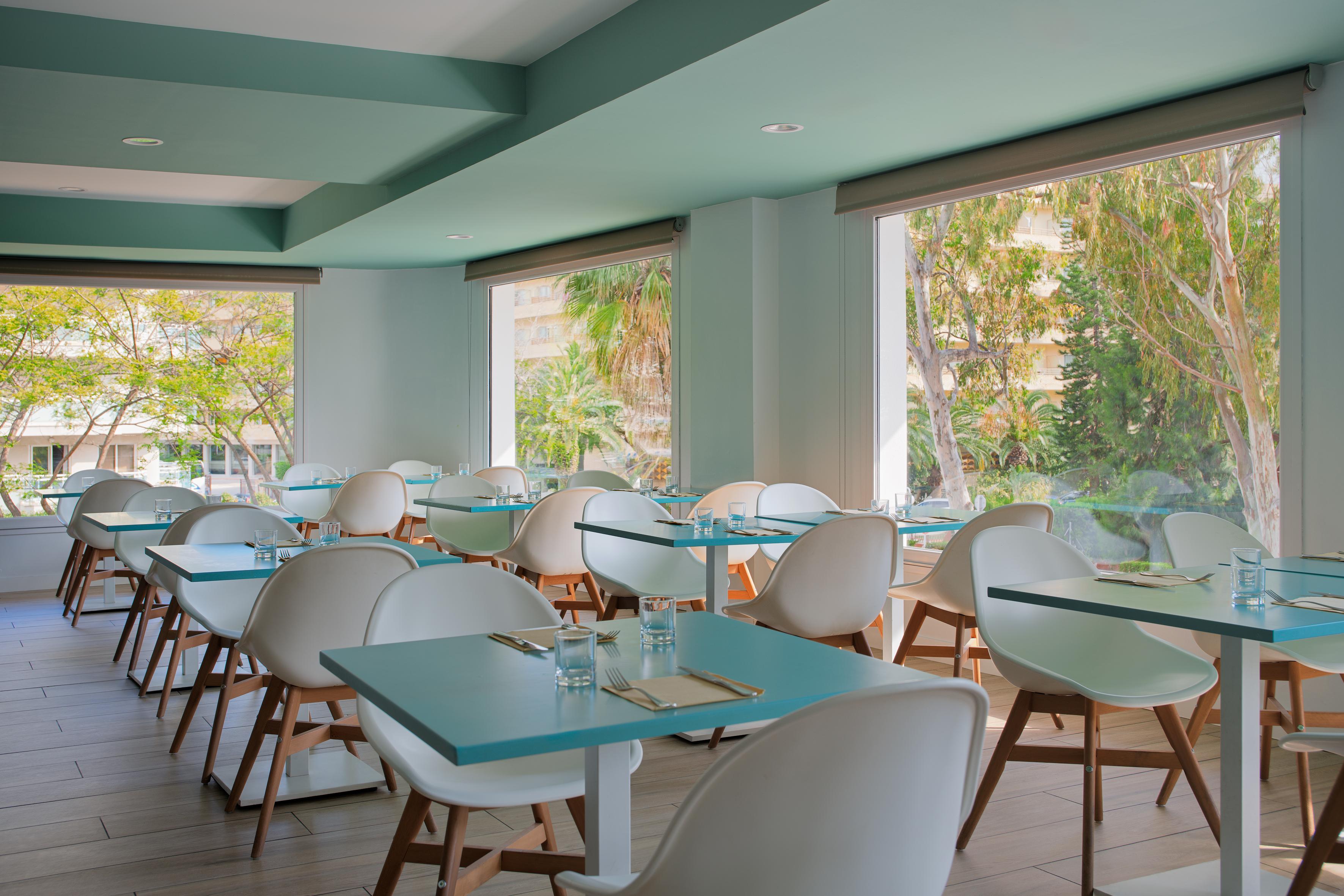 Restaurant Ponient Pirámide Salou by PortAventura World