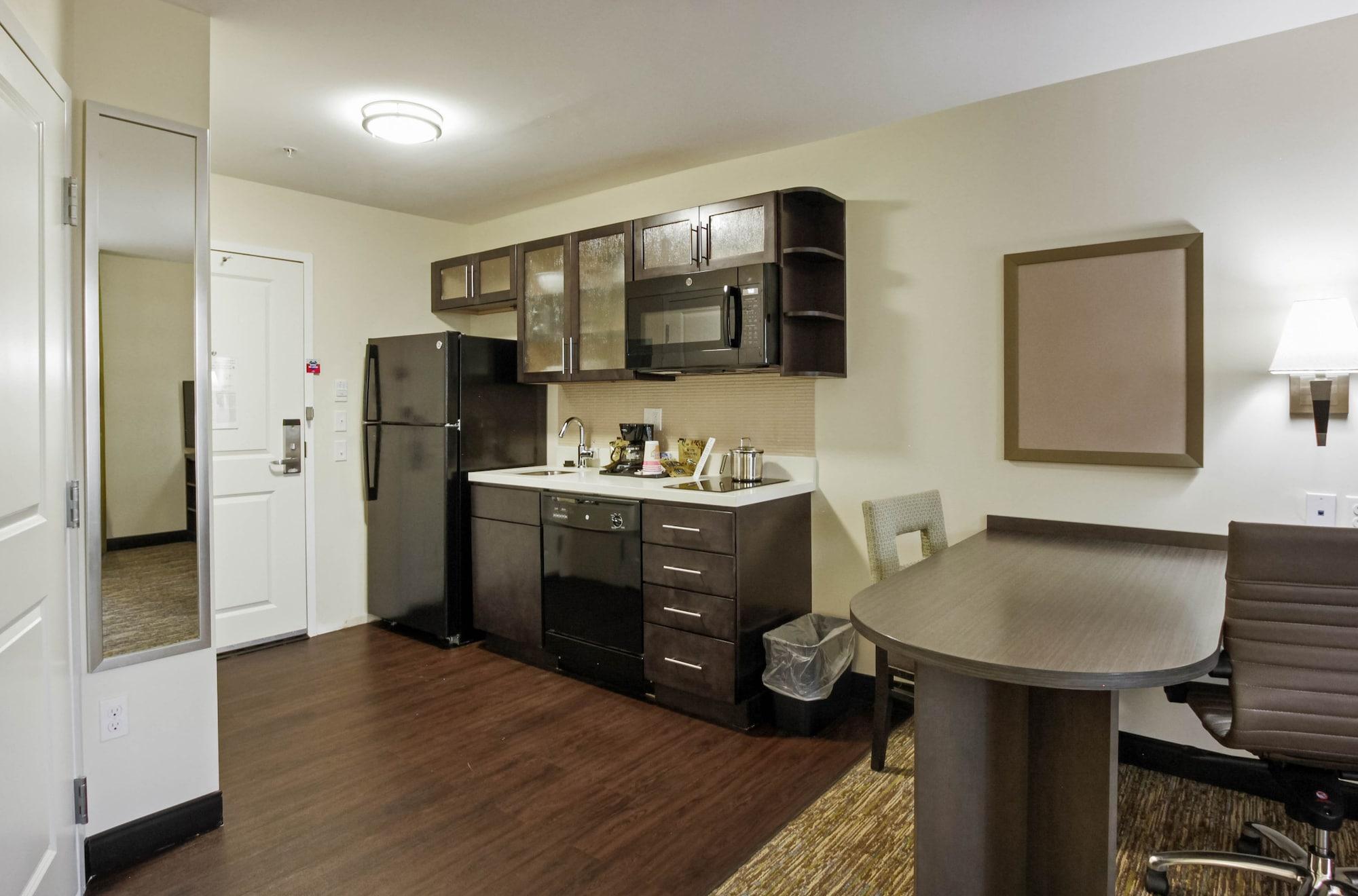 Equipamiento de Habitación Candlewood Suites Brighton by IHG