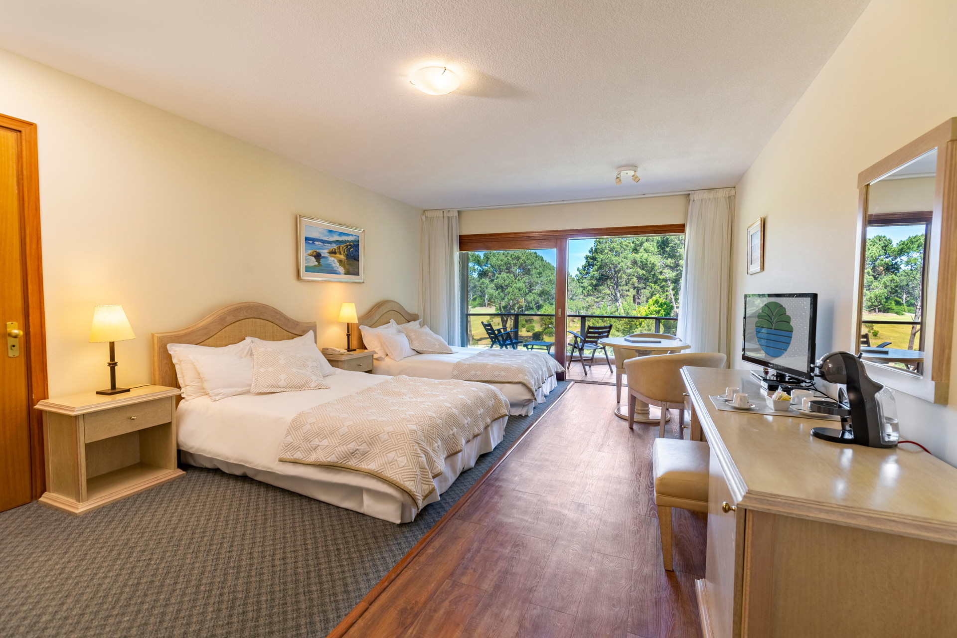 Habitación Hotel del Lago Golf & Art Resort