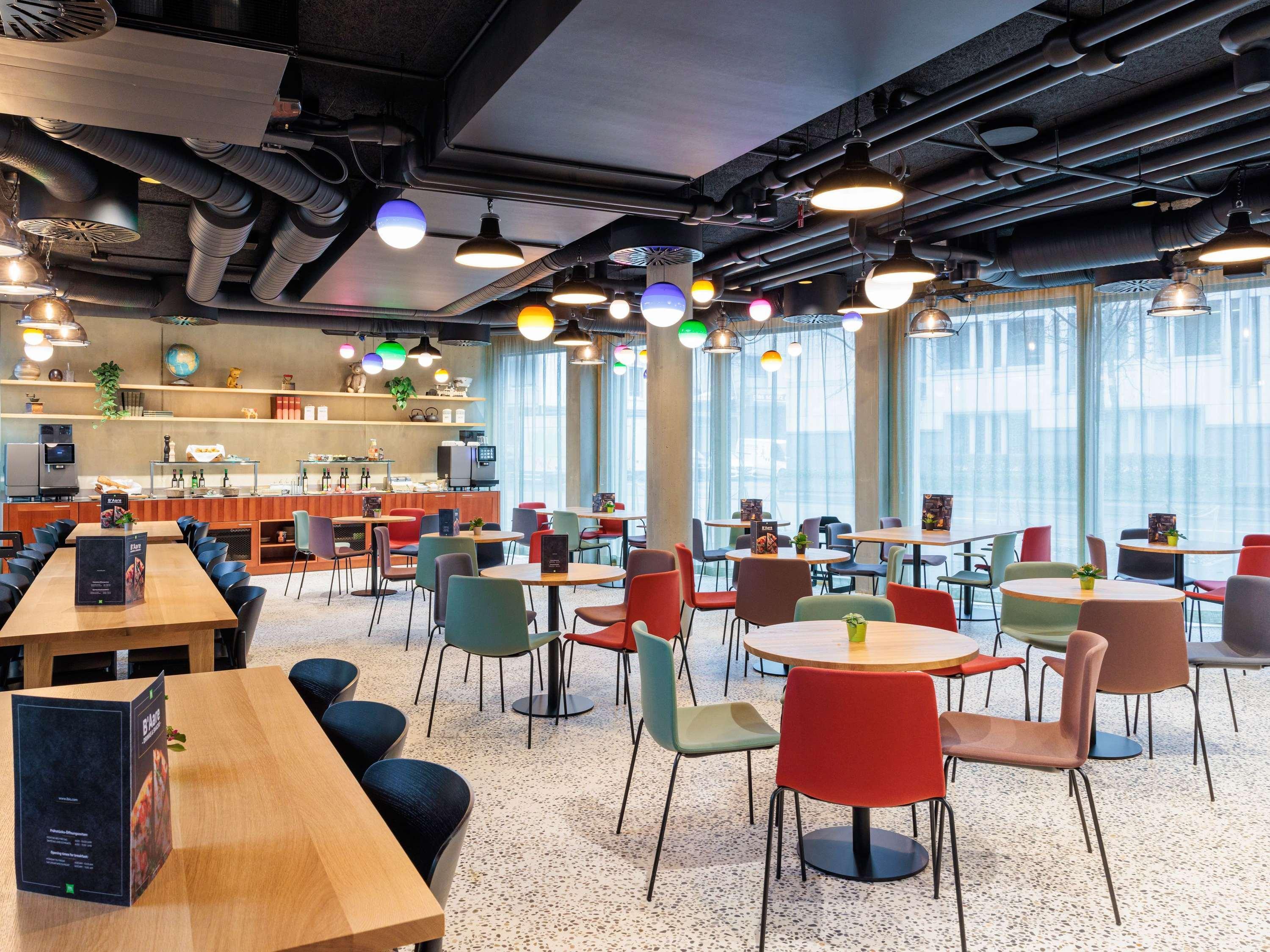 Vista Exterior ibis Styles Bern City