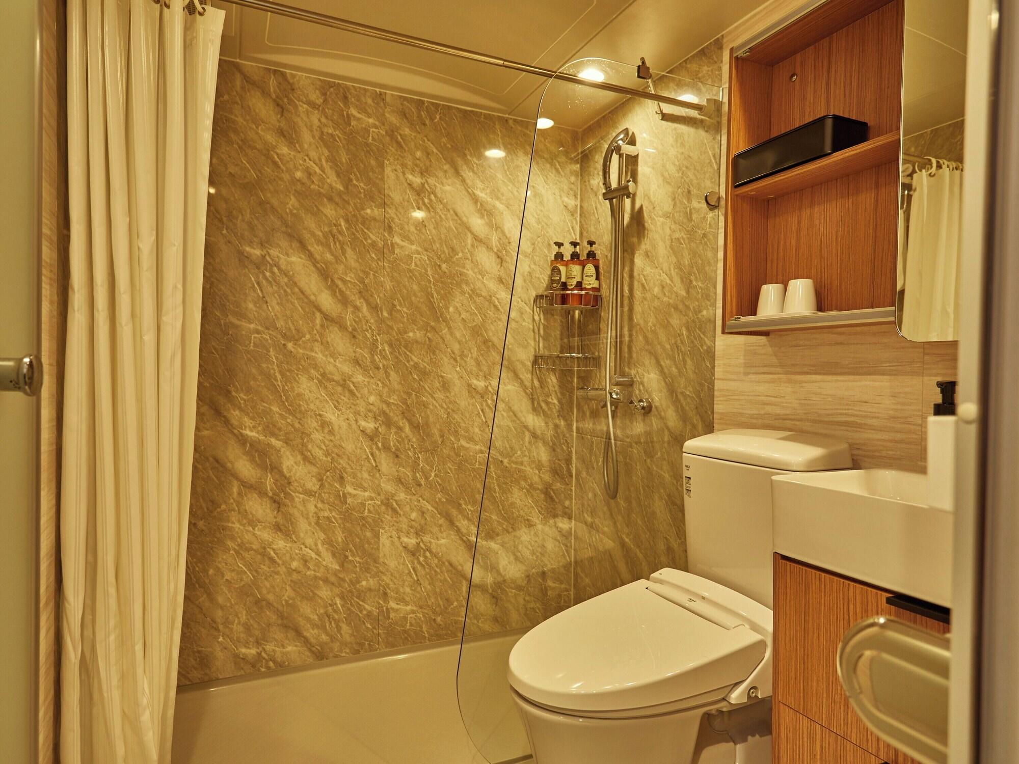 Equipamiento de Habitación EZ HOTEL KIX Seaside