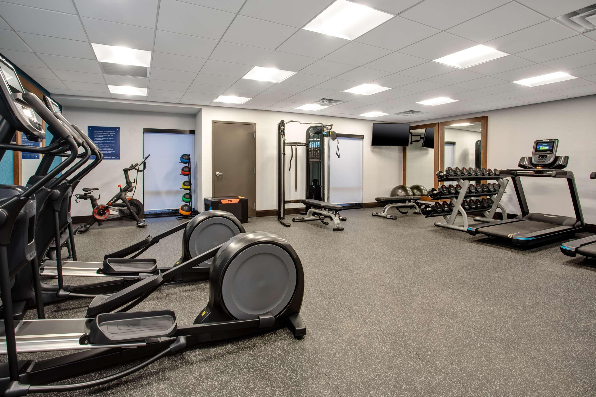 Gimnasio Hampton Inn Union City