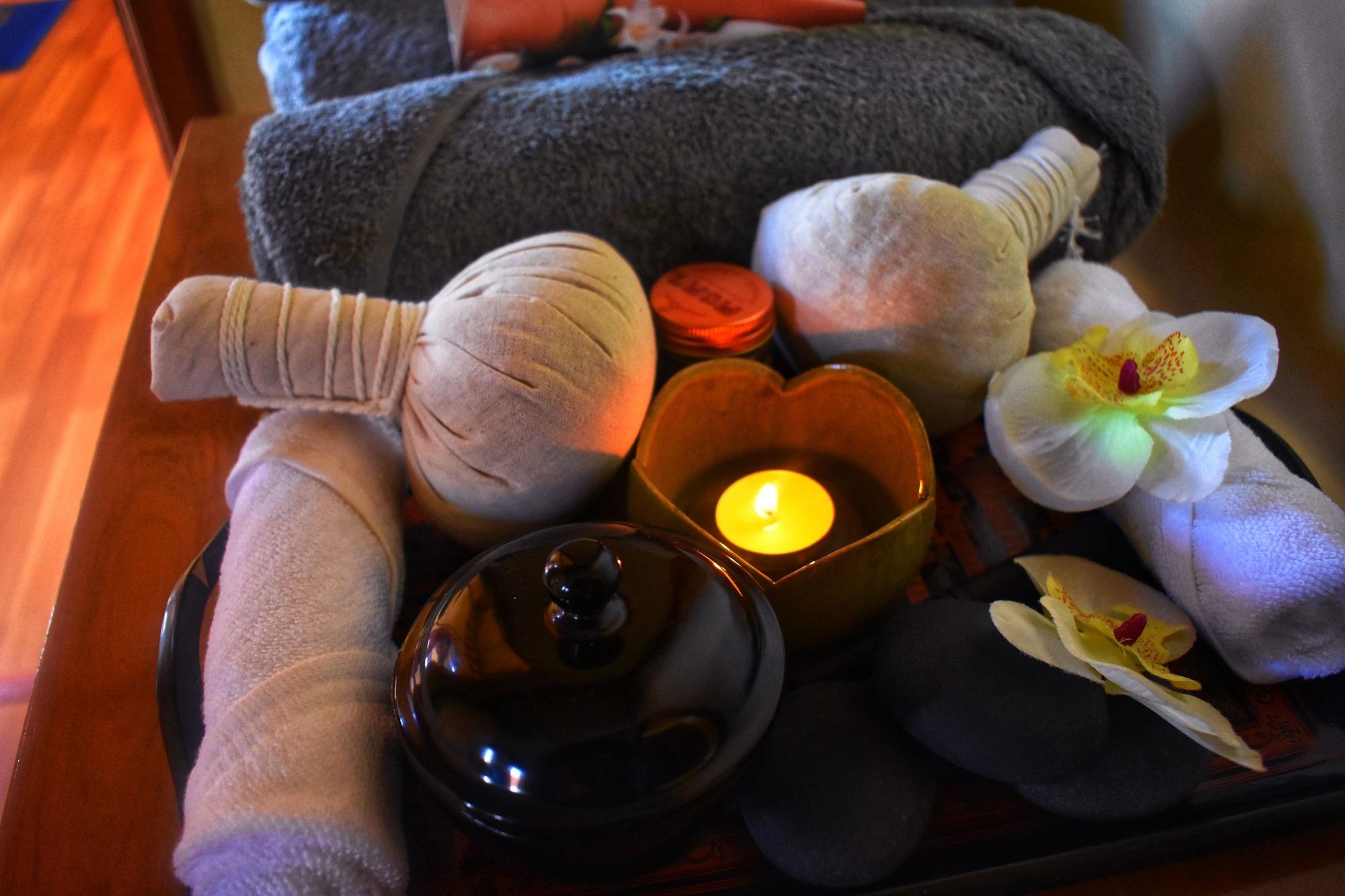 Spa Shwe Inn Tha Floating Resort Hotel