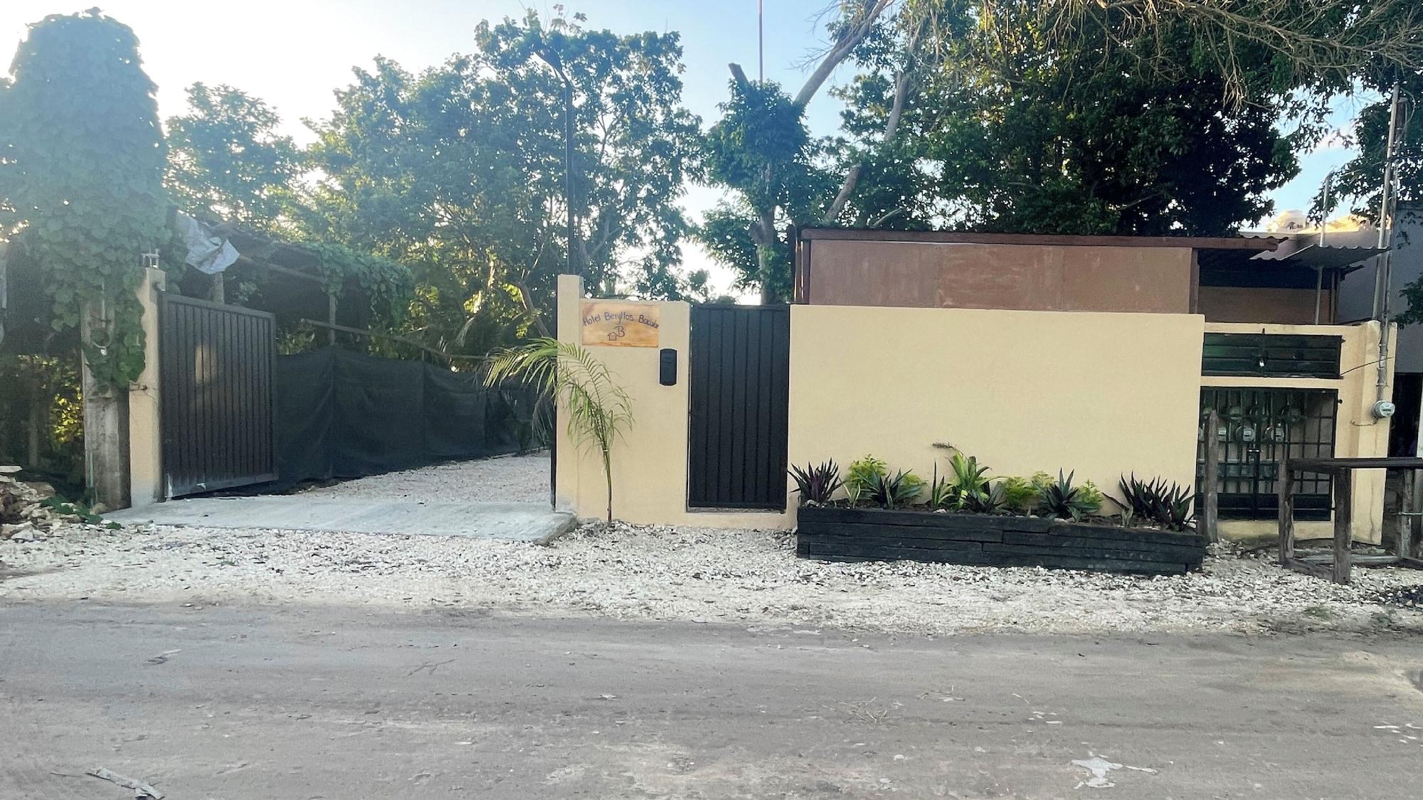 Varios Hotel Beryllos Bacalar