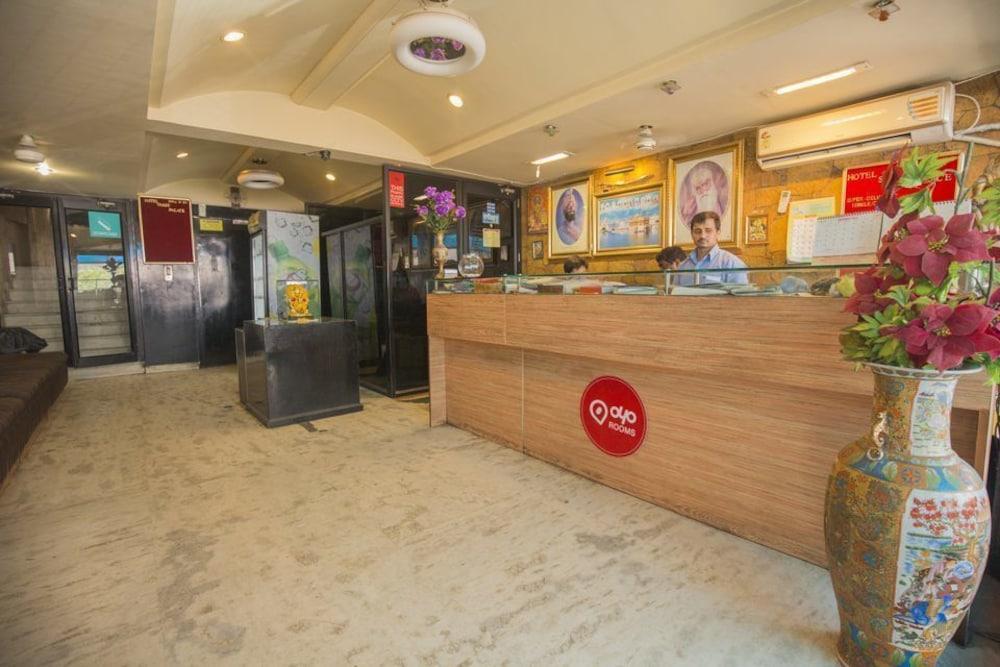 Vista Lobby OYO 703 Hotel Shahi Palace