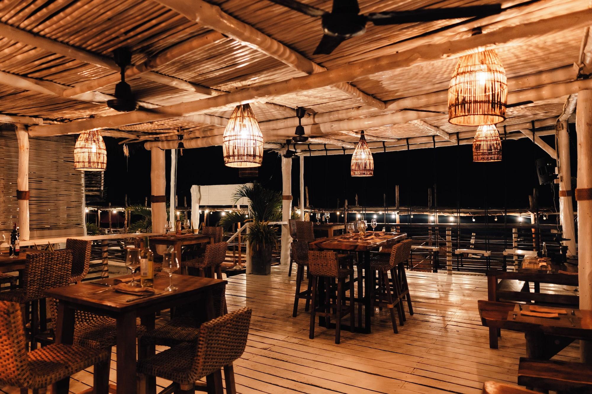 Restaurant NENA BEACH CLUB & HOTEL