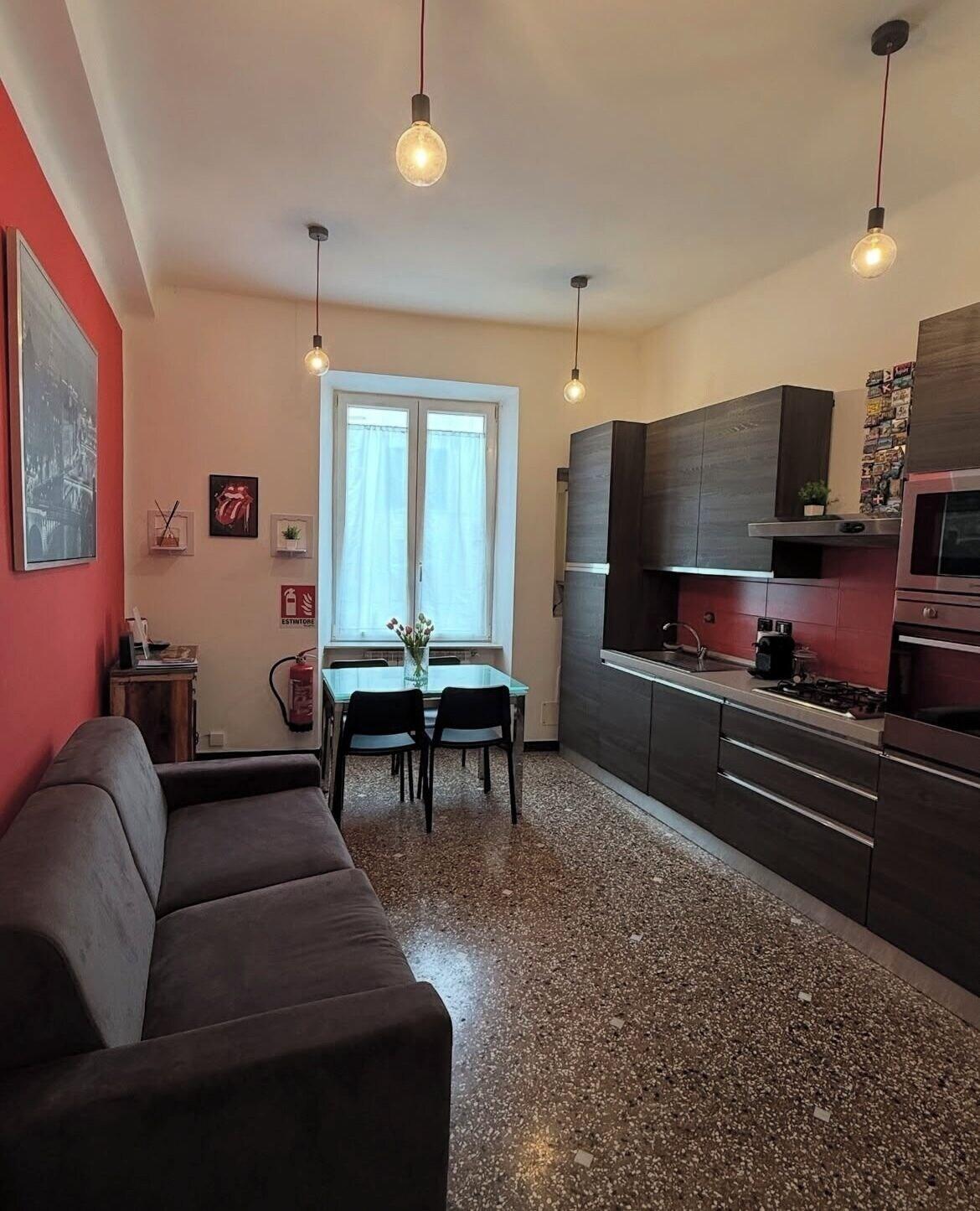 Varios ROSA HOMES - THE RED