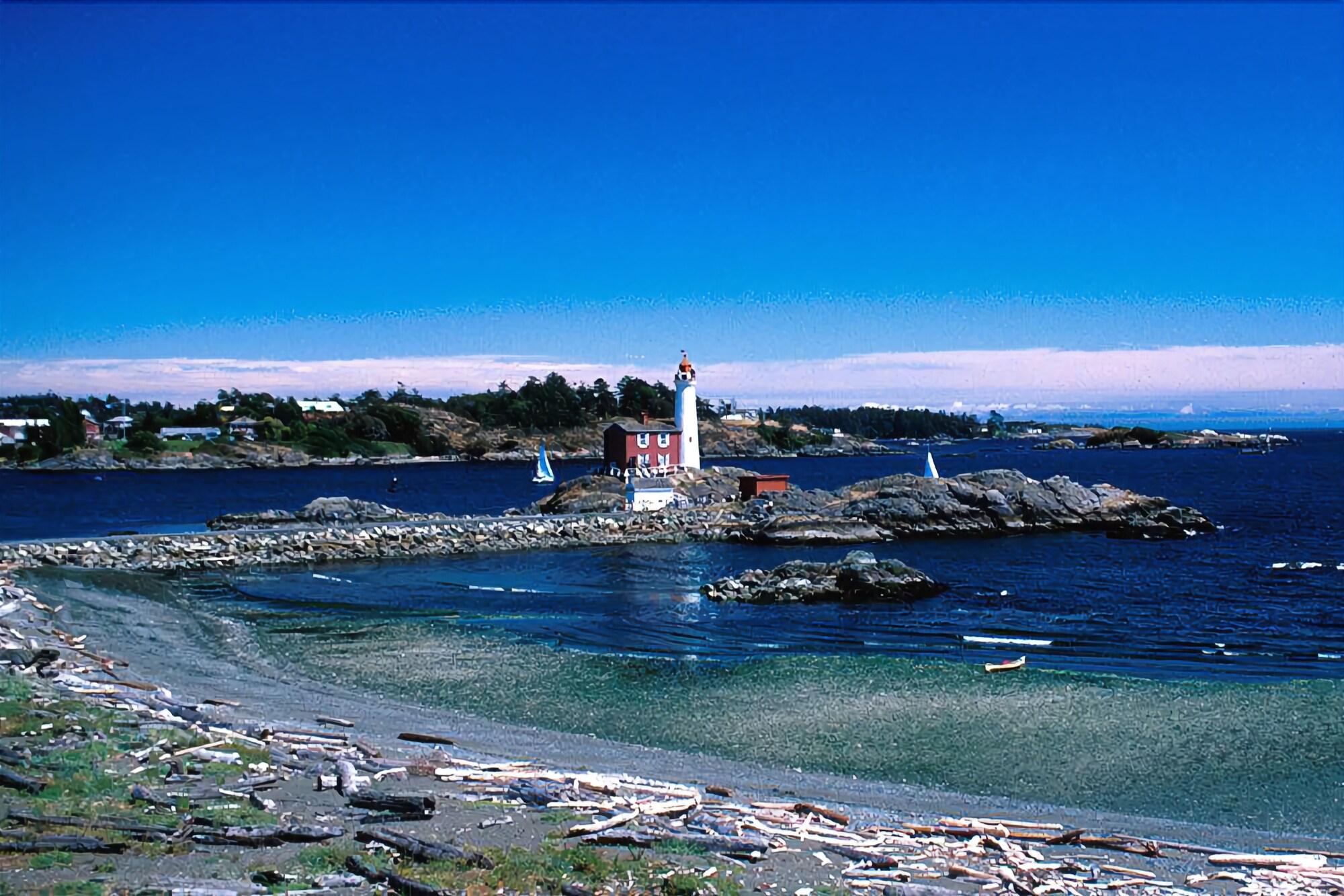 Vista Exterior Dashwood Manor Seaside Bed & Breakfast