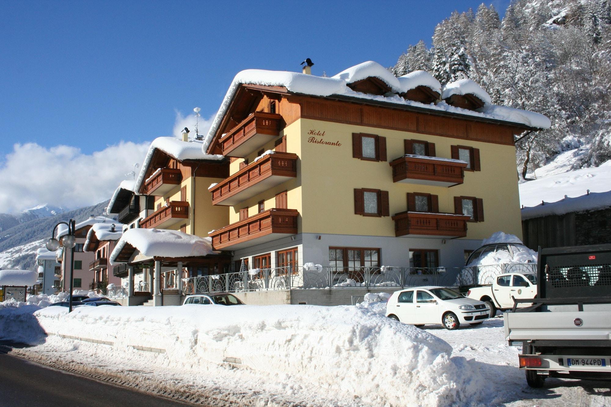 Vista Exterior Hotel Pezzotti