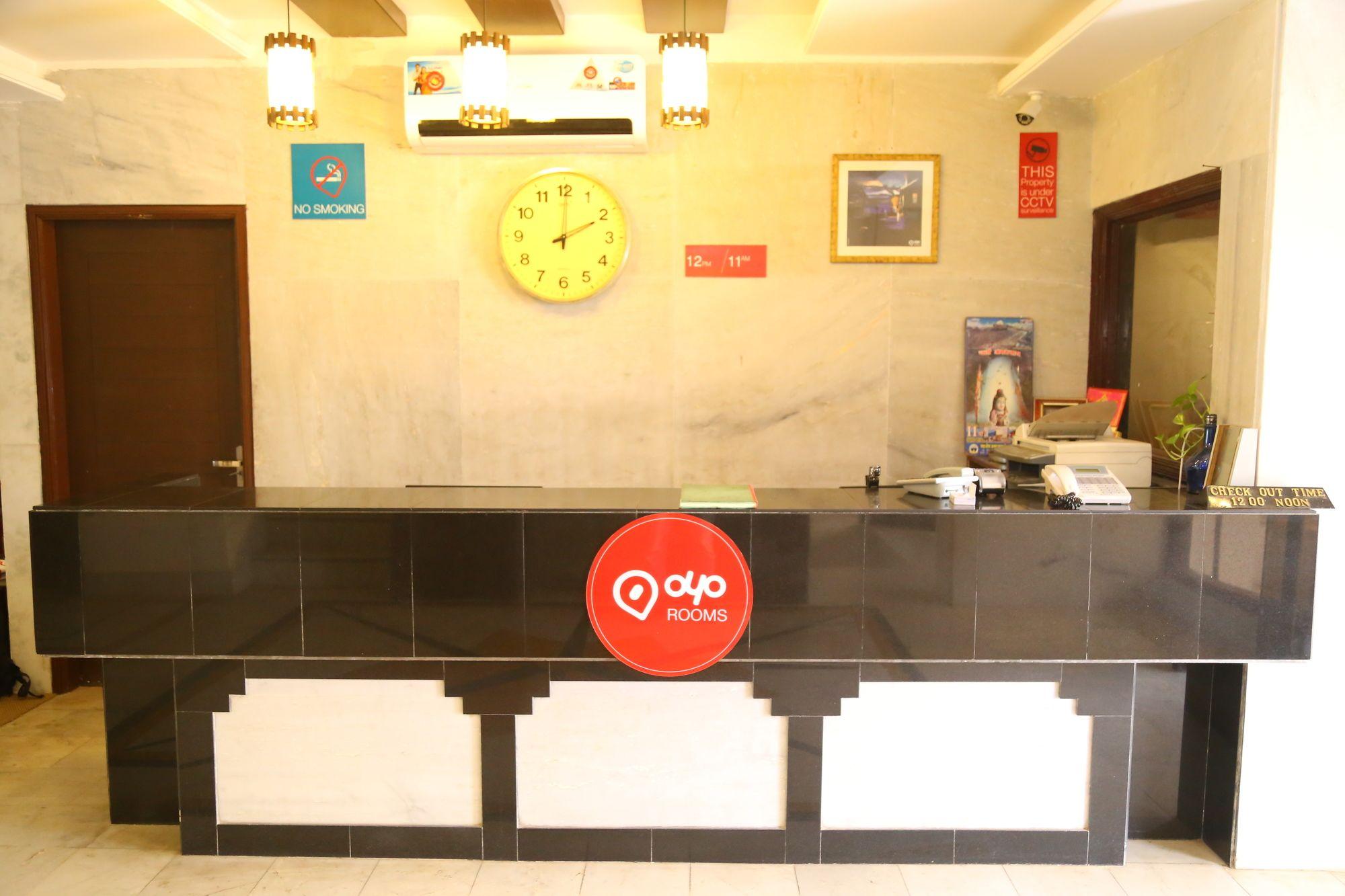 Vista Lobby OYO 2690 Hotel Oscar Regency