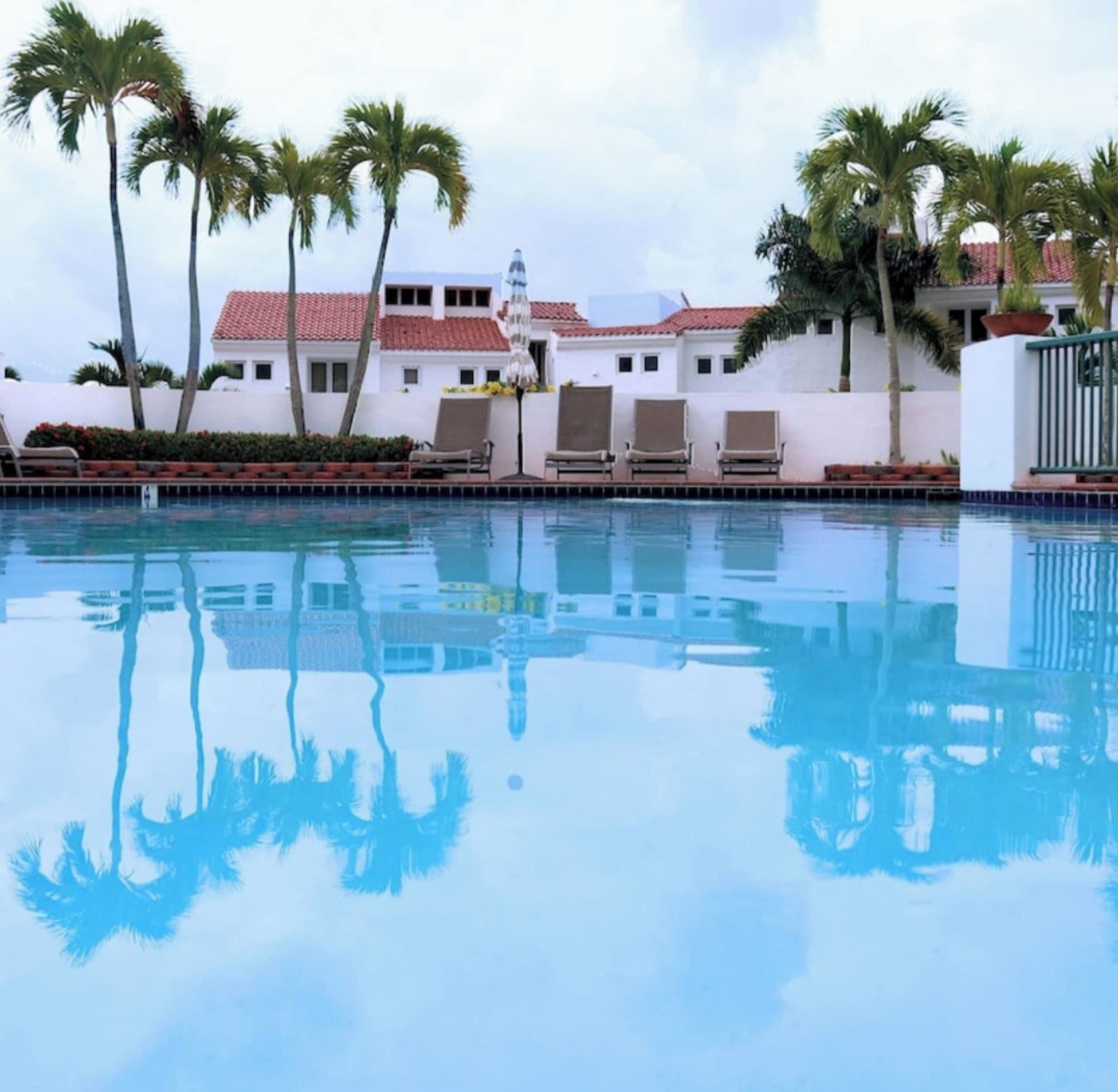 Vista Piscina Golfside Villas