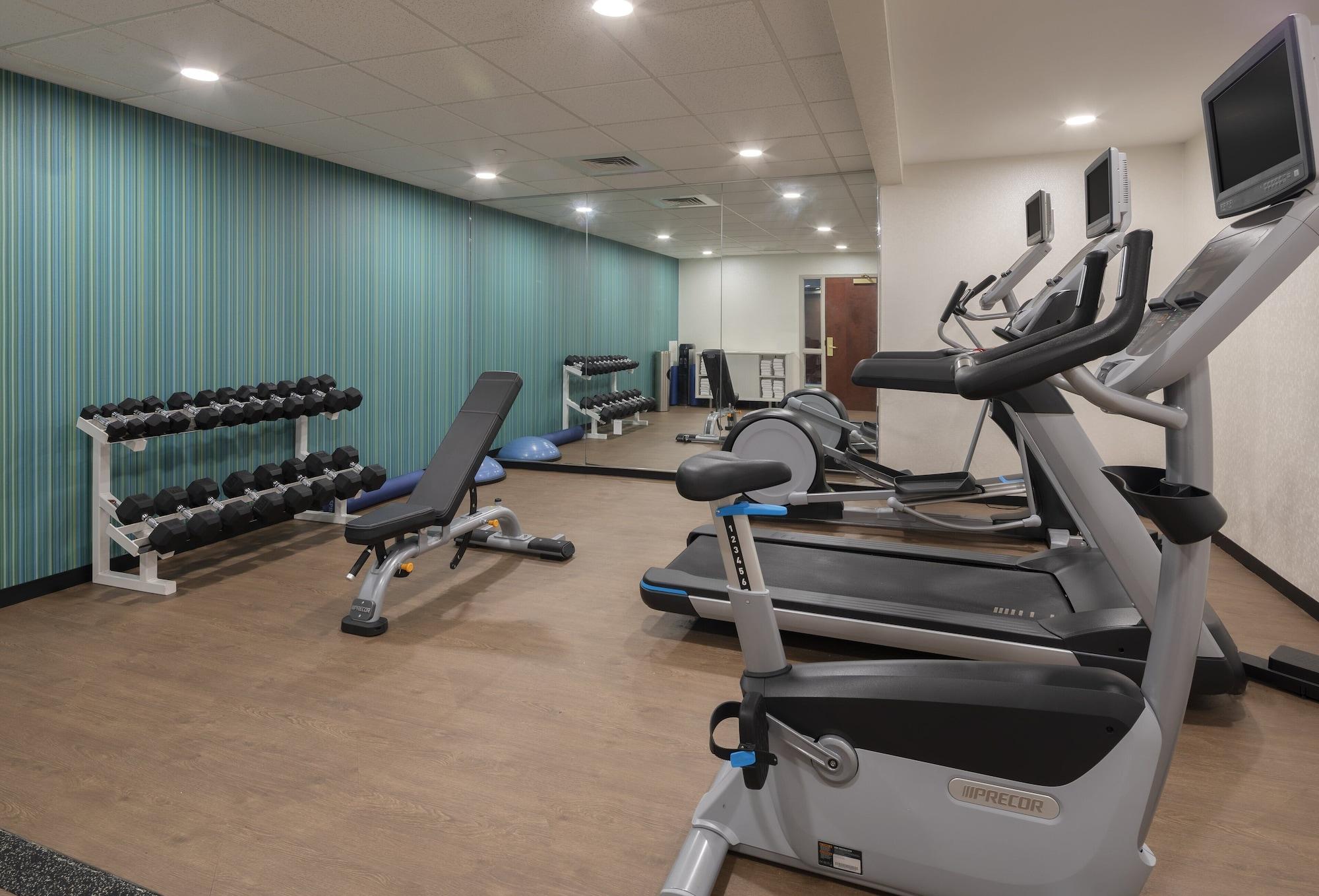 Gimnasio Holiday Inn Express Hotel & Suites Tilton - Lakes Region by IHG