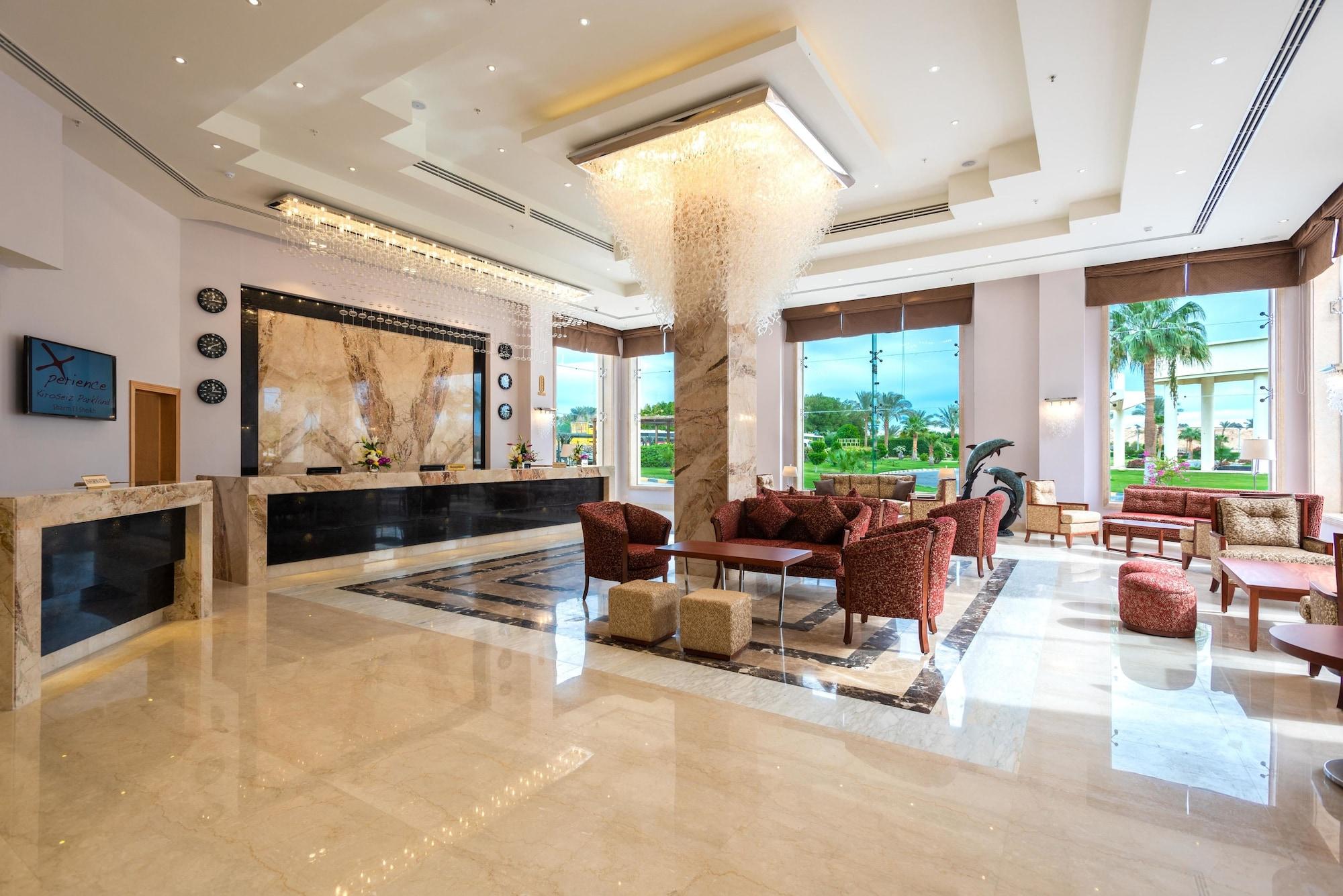 Vista Lobby Xperience Kiroseiz Parkland Resort