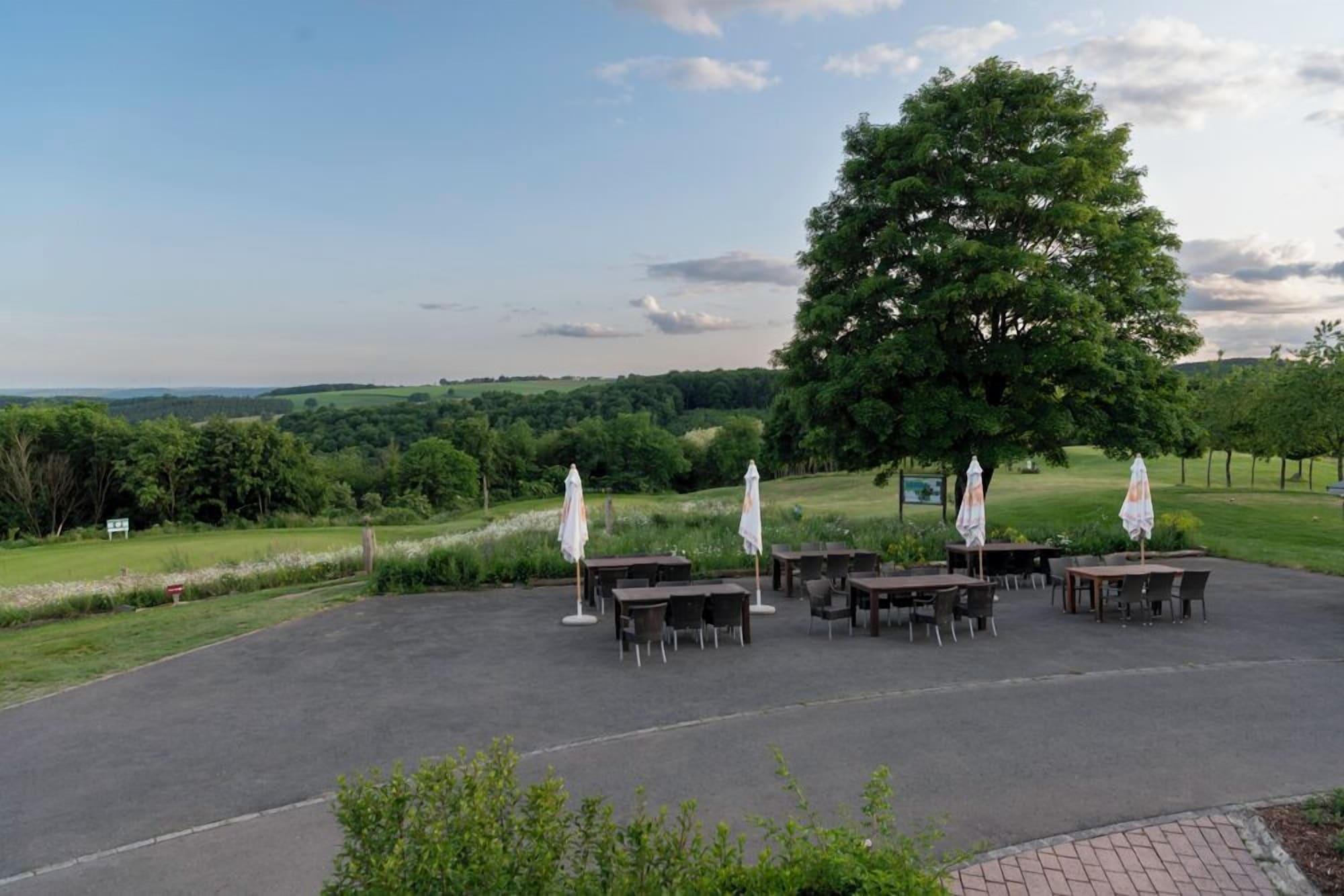 Vista Exterior Hotel en restaurant du Golf