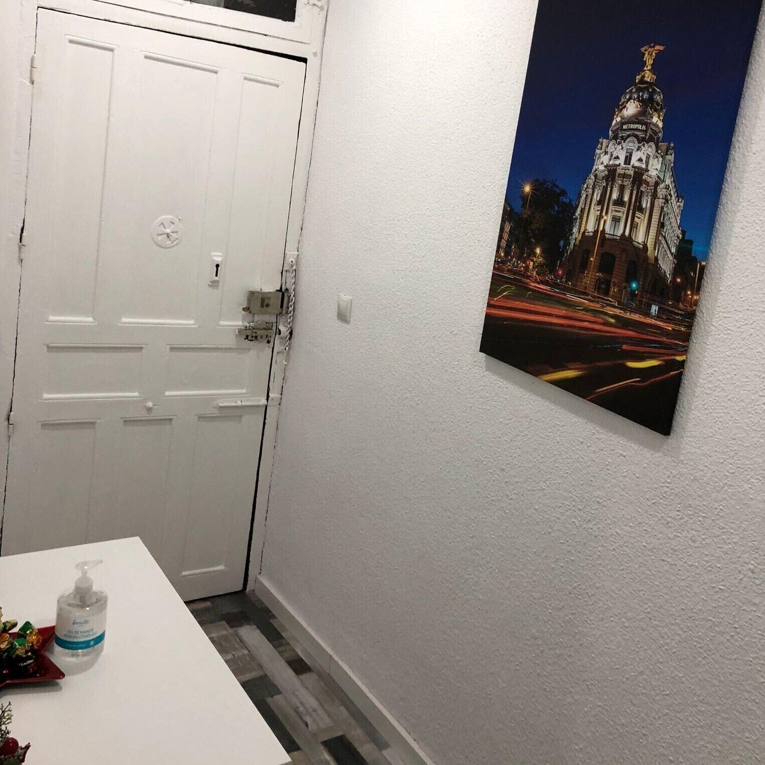 Vista Lobby H Noche y Dia