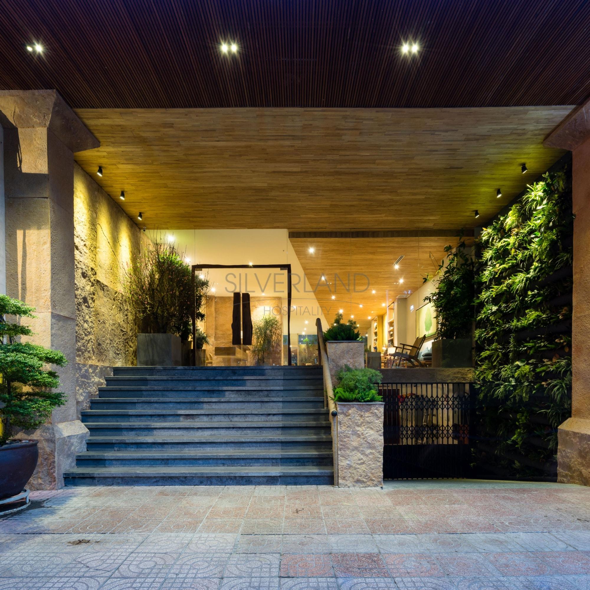Vista Exterior Silverland Yen Hotel