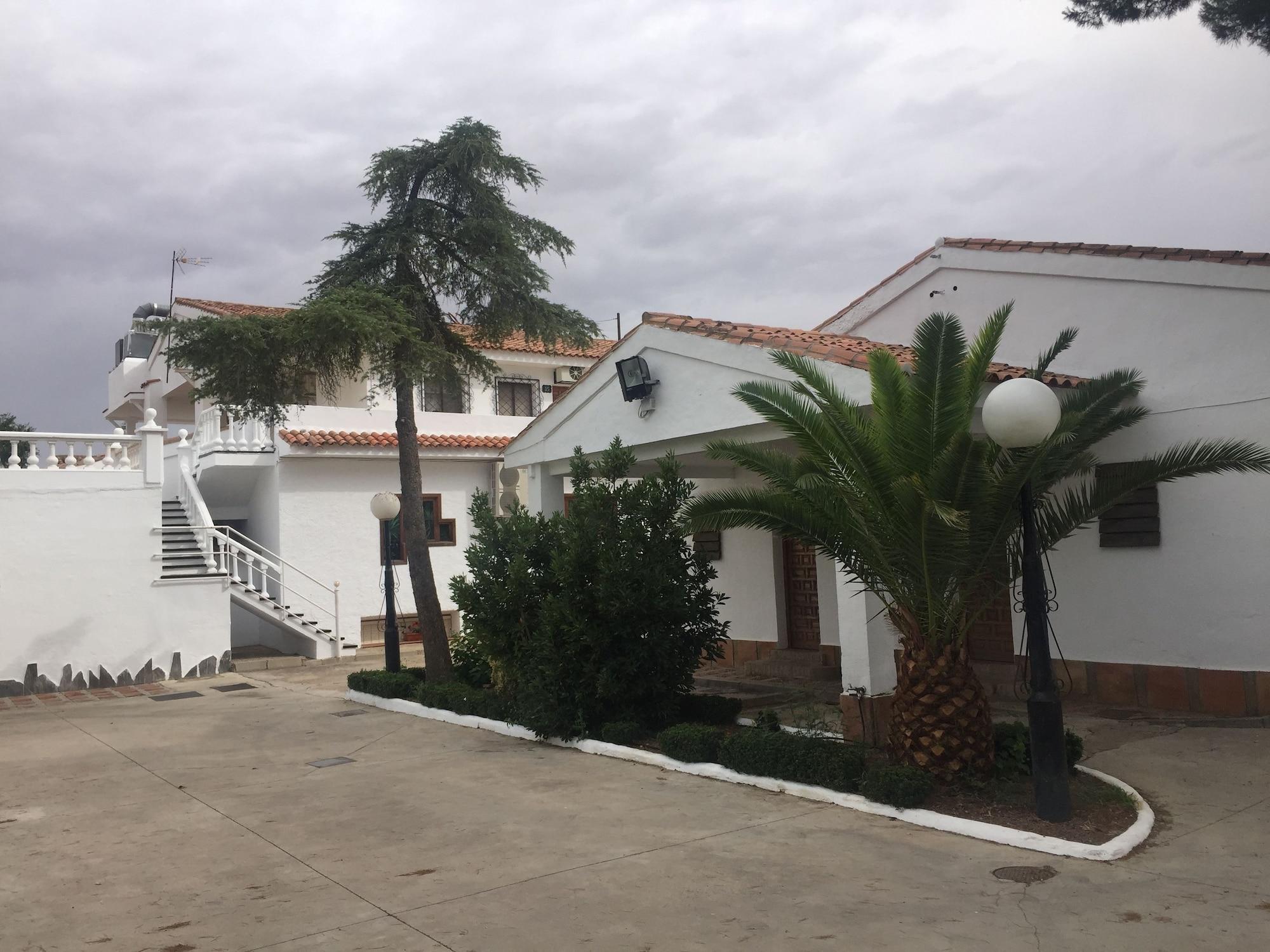 Vista Exterior Hotel Restaurante Santa Cruz