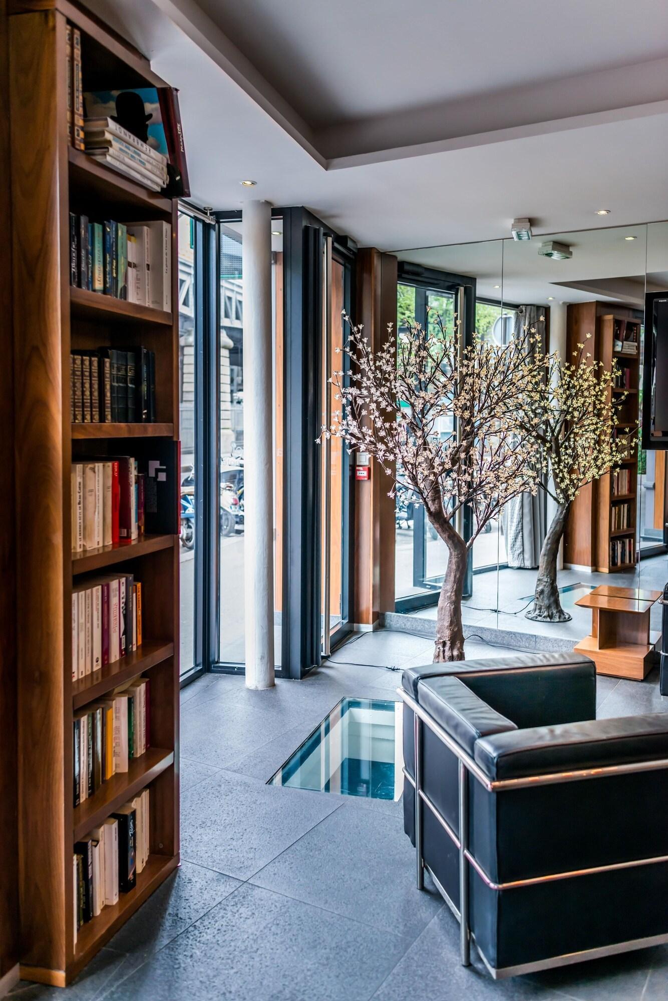 Vista Lobby Art Hotel Eiffel