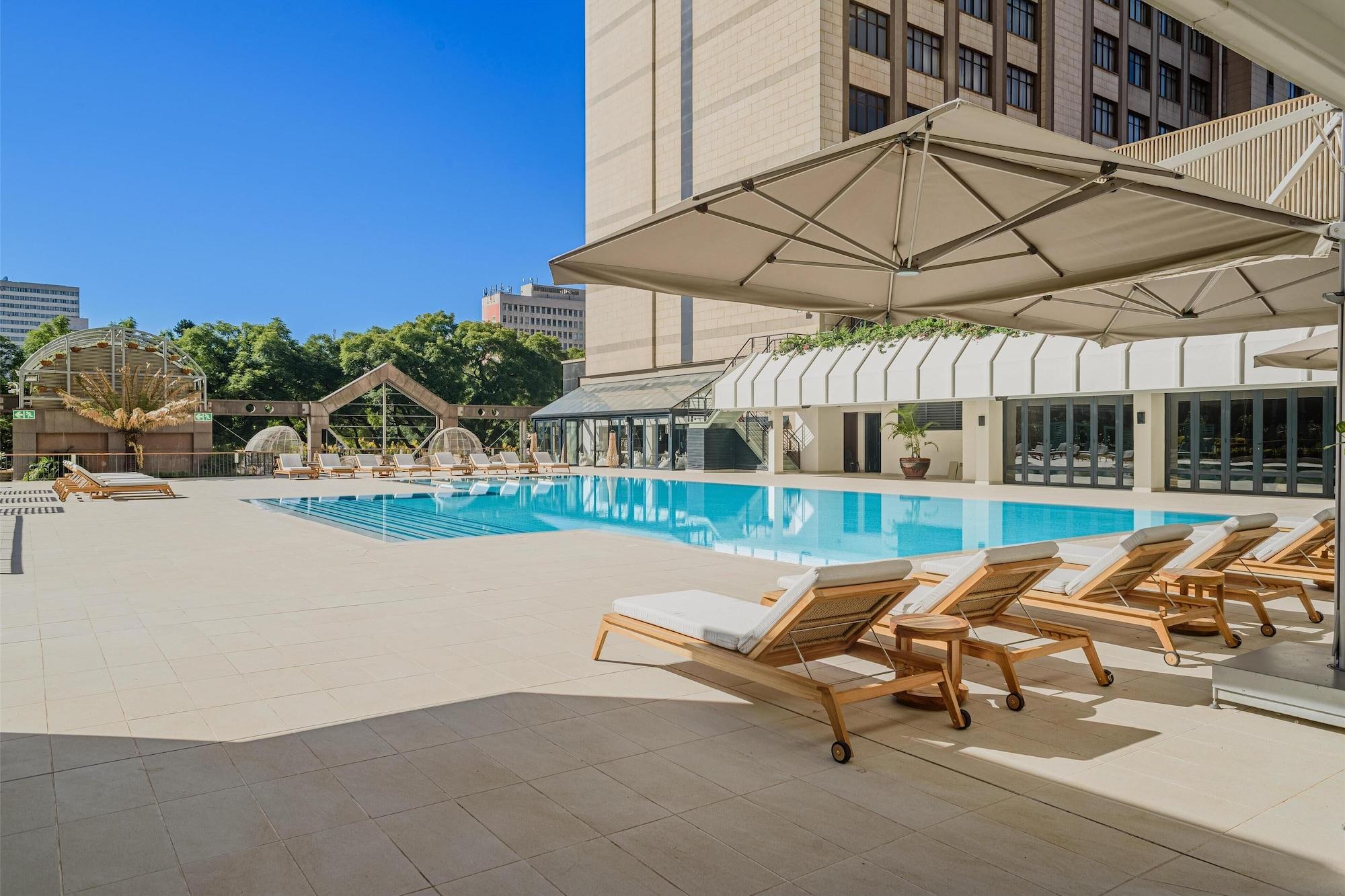 Vista Piscina Hyatt Regency Harare The Meikles