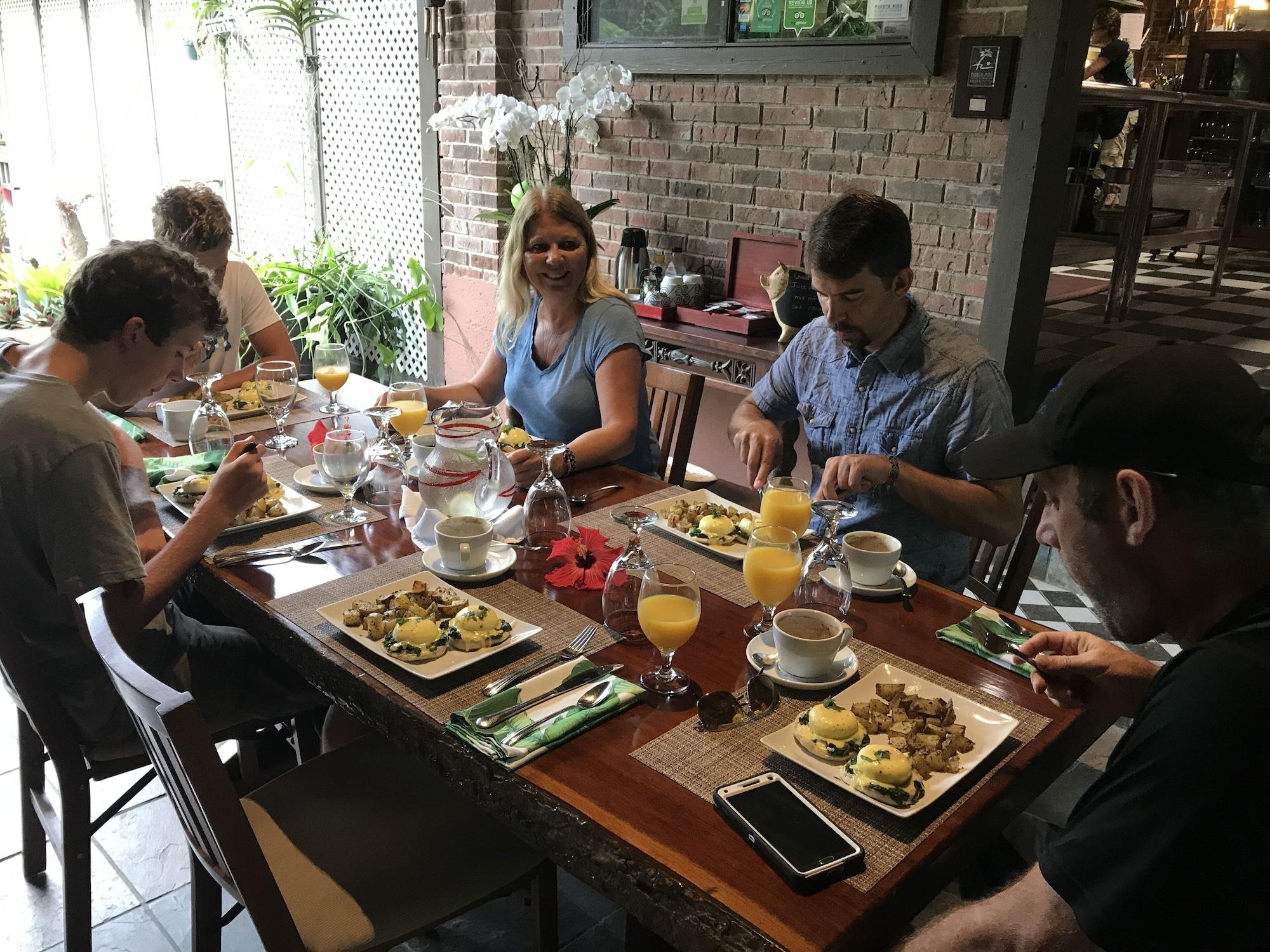 Restaurant Rainforest Inn