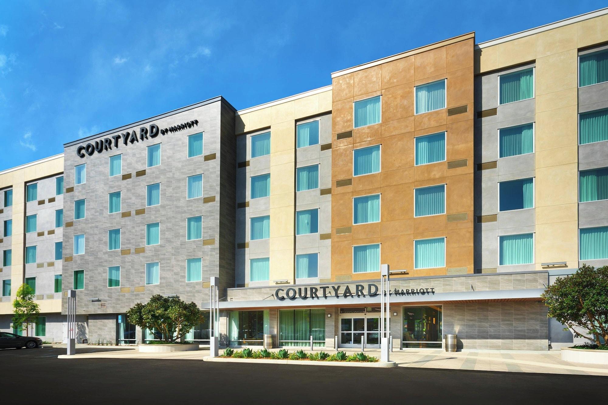 Vista Exterior Courtyard by Marriott Los Angeles LAX/Hawthorne