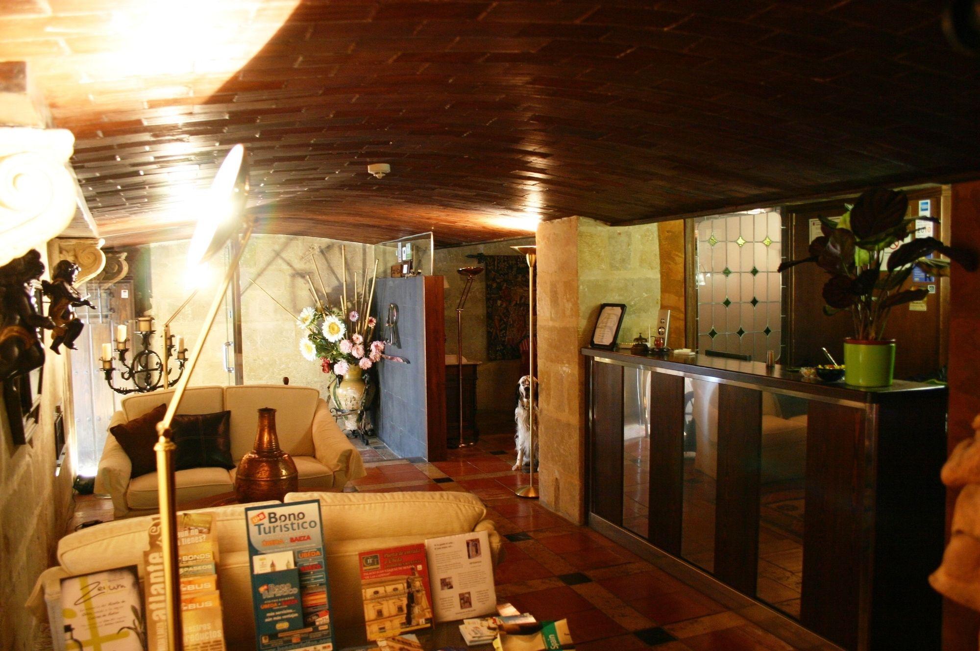 Vista Lobby Hotel Afan de Rivera