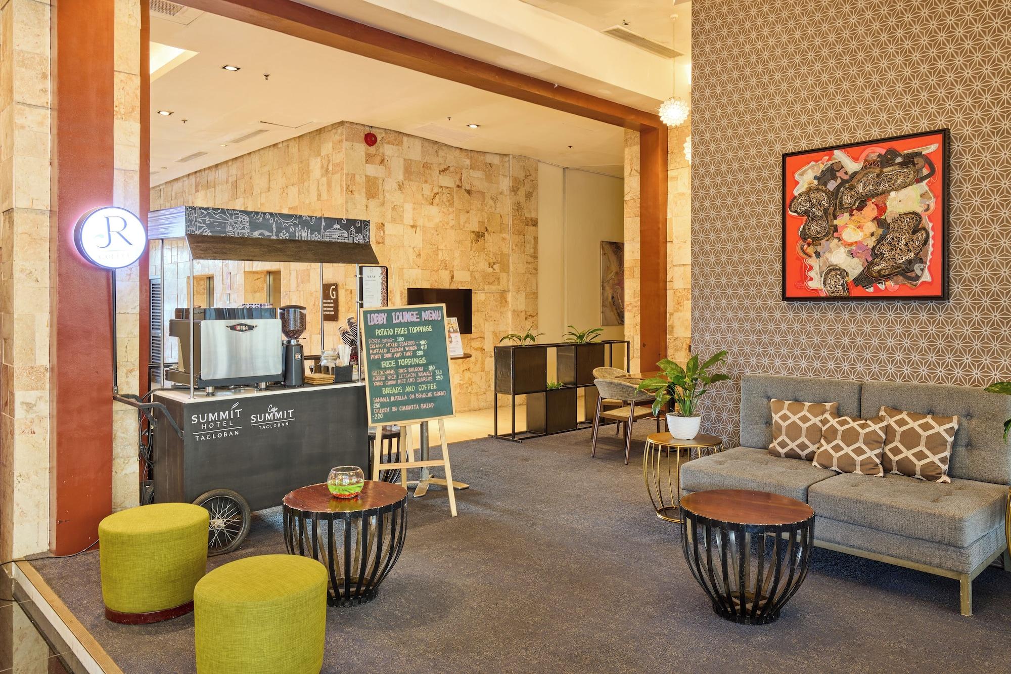 Bar/Salón Summit Hotel Tacloban