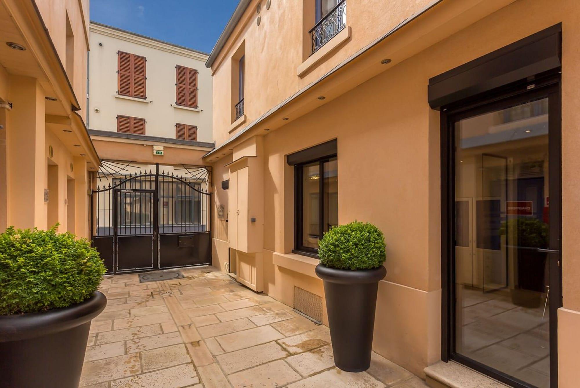 Vista Exterior Hôtel de L'Horloge