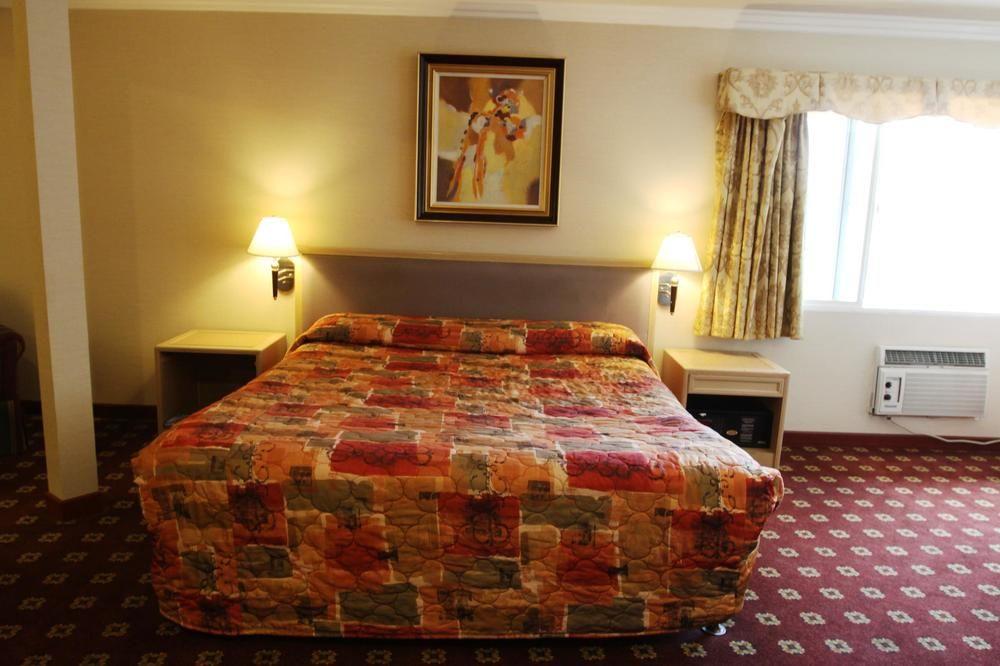 Hotel Metro Plaza Hotel