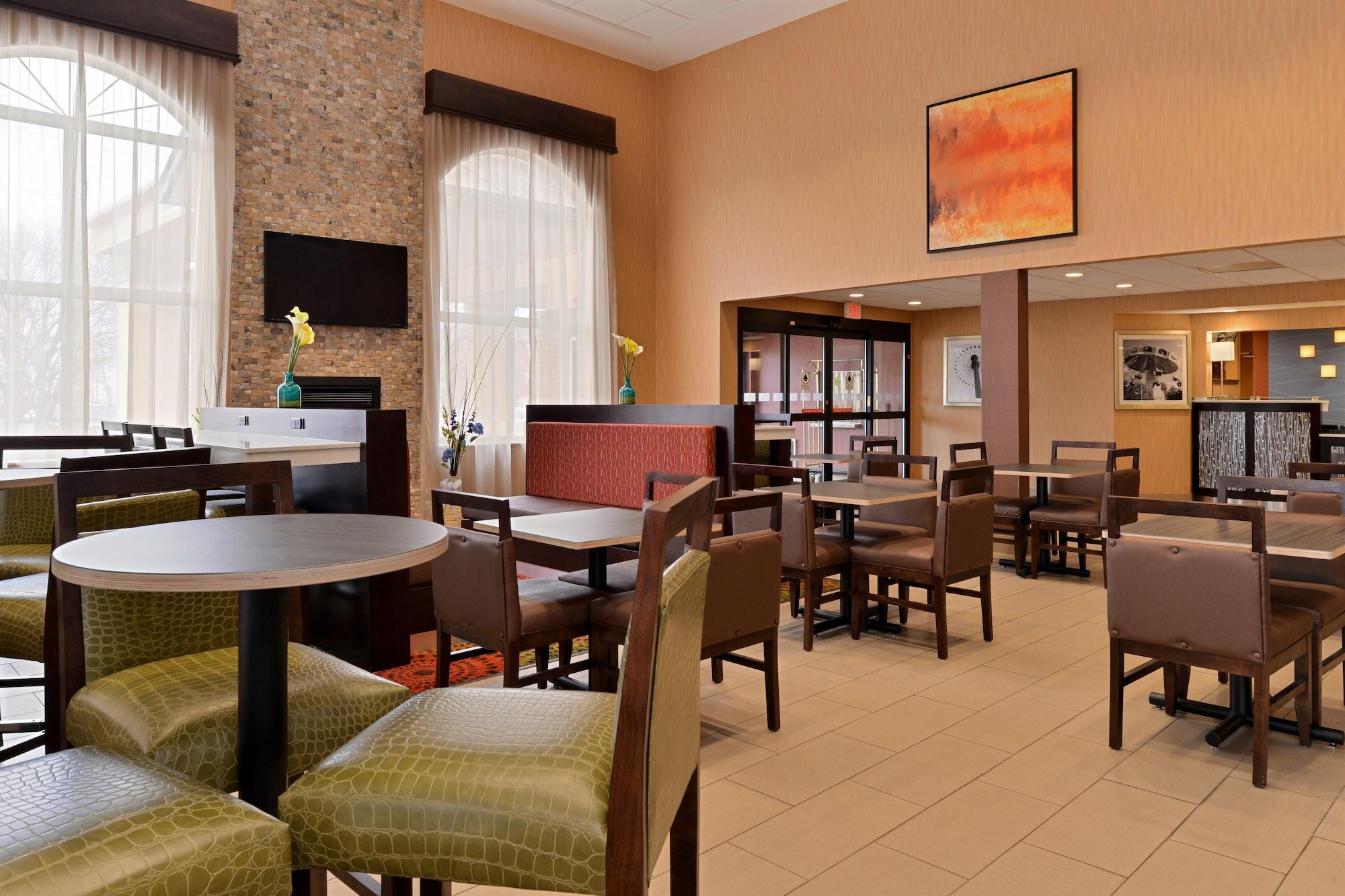 Restaurant Comfort Inn & Suites Sharonville - Cincinnati North