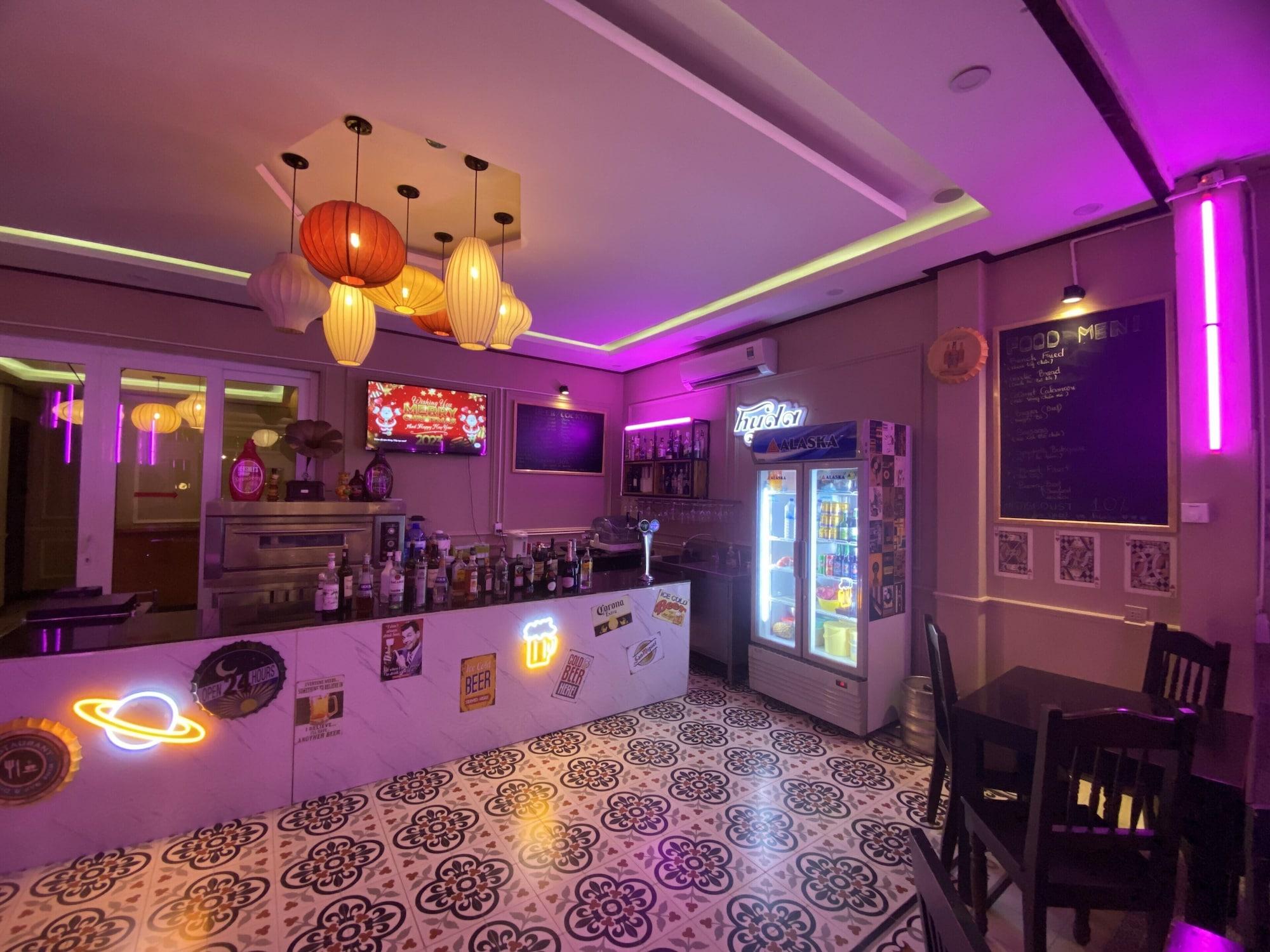 Restaurant Golden Bell Backpacker Hotel & Pool Bar