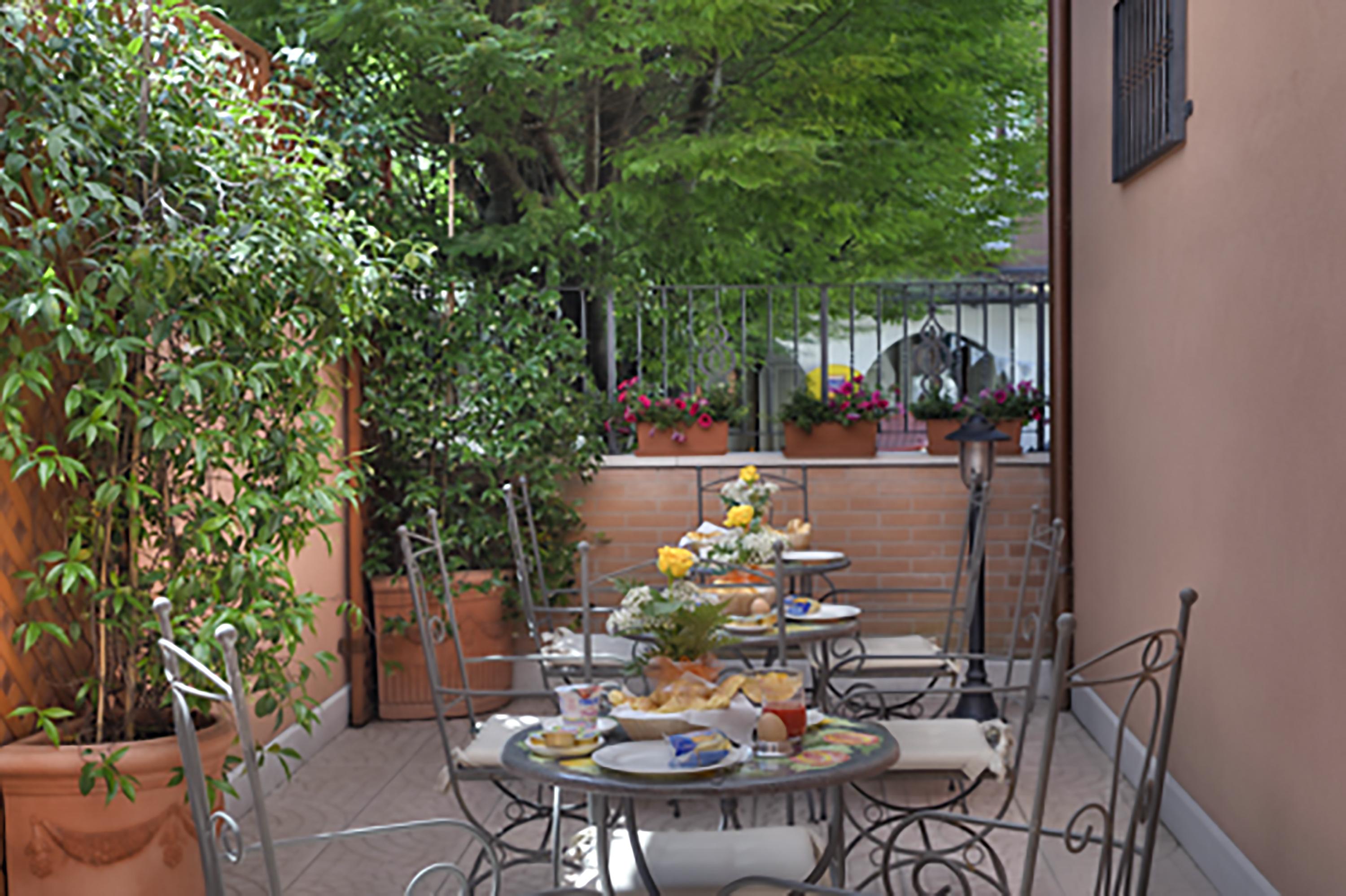 Varios Hotel Garibaldi