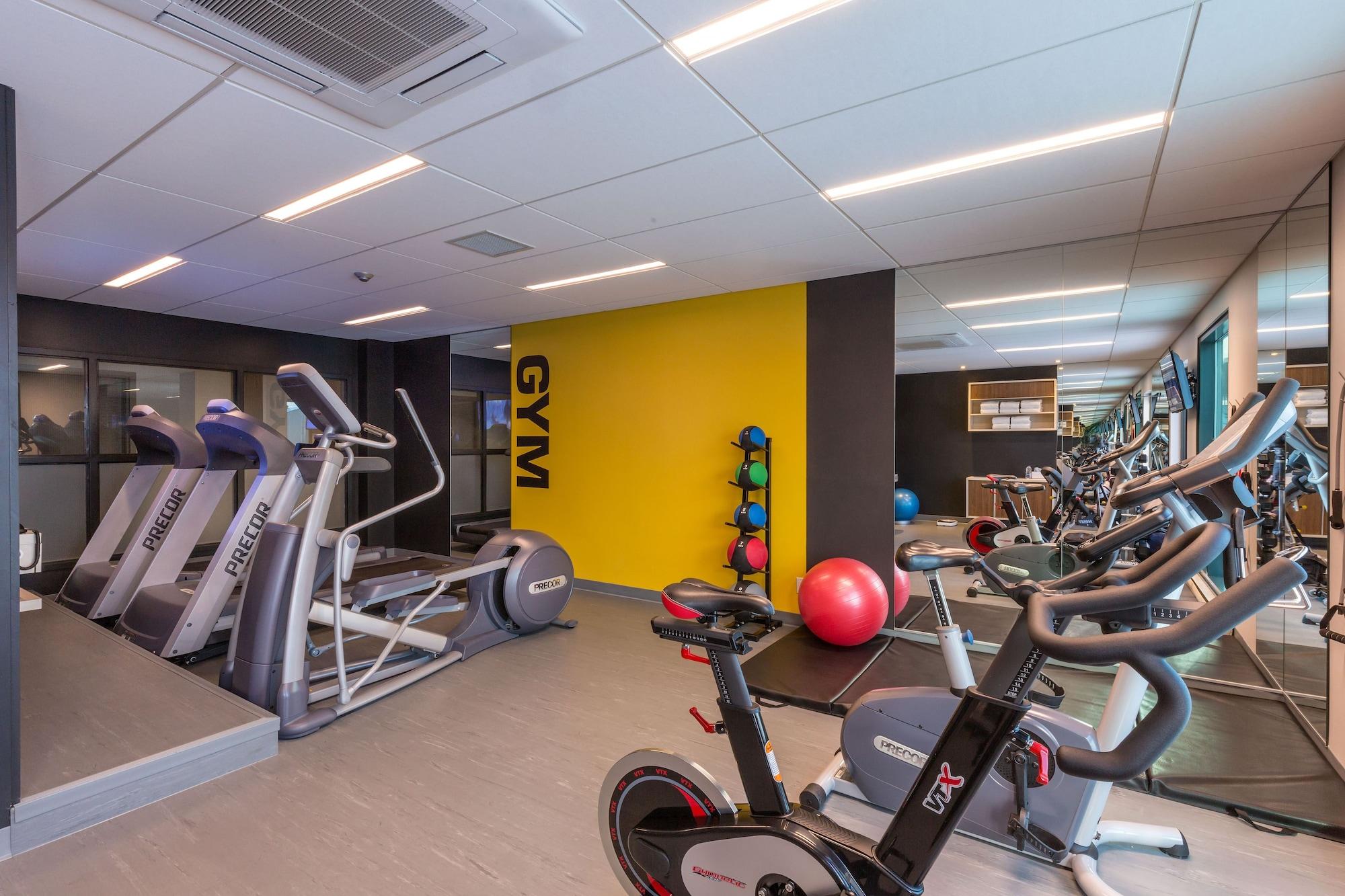 Gimnasio Hôtel & Suites Normandin Quebec