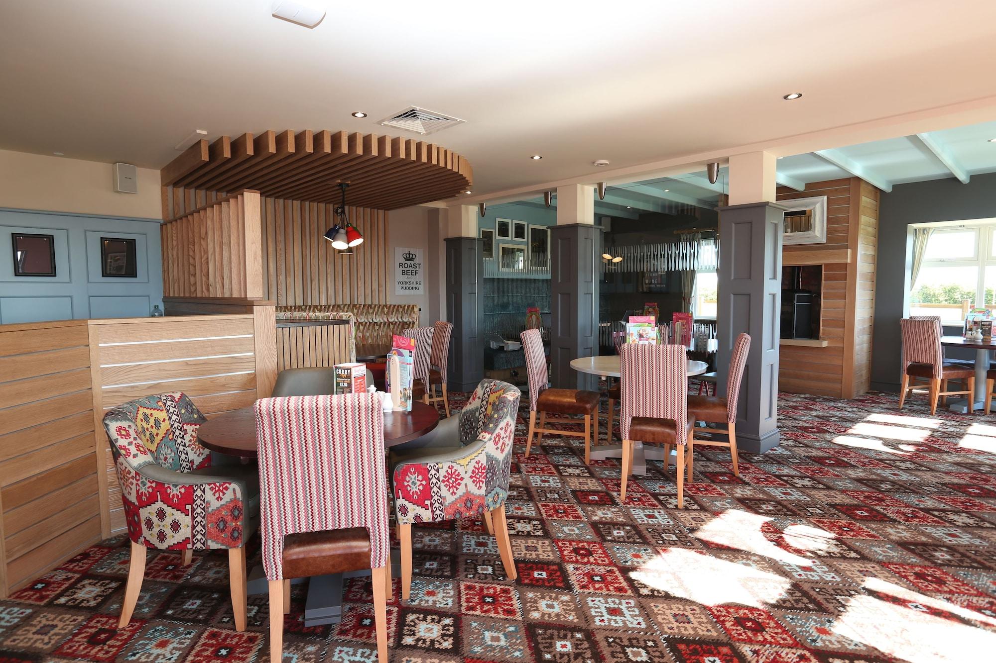 Vista Lobby Tulip Queen, Spalding by Marston's Inns