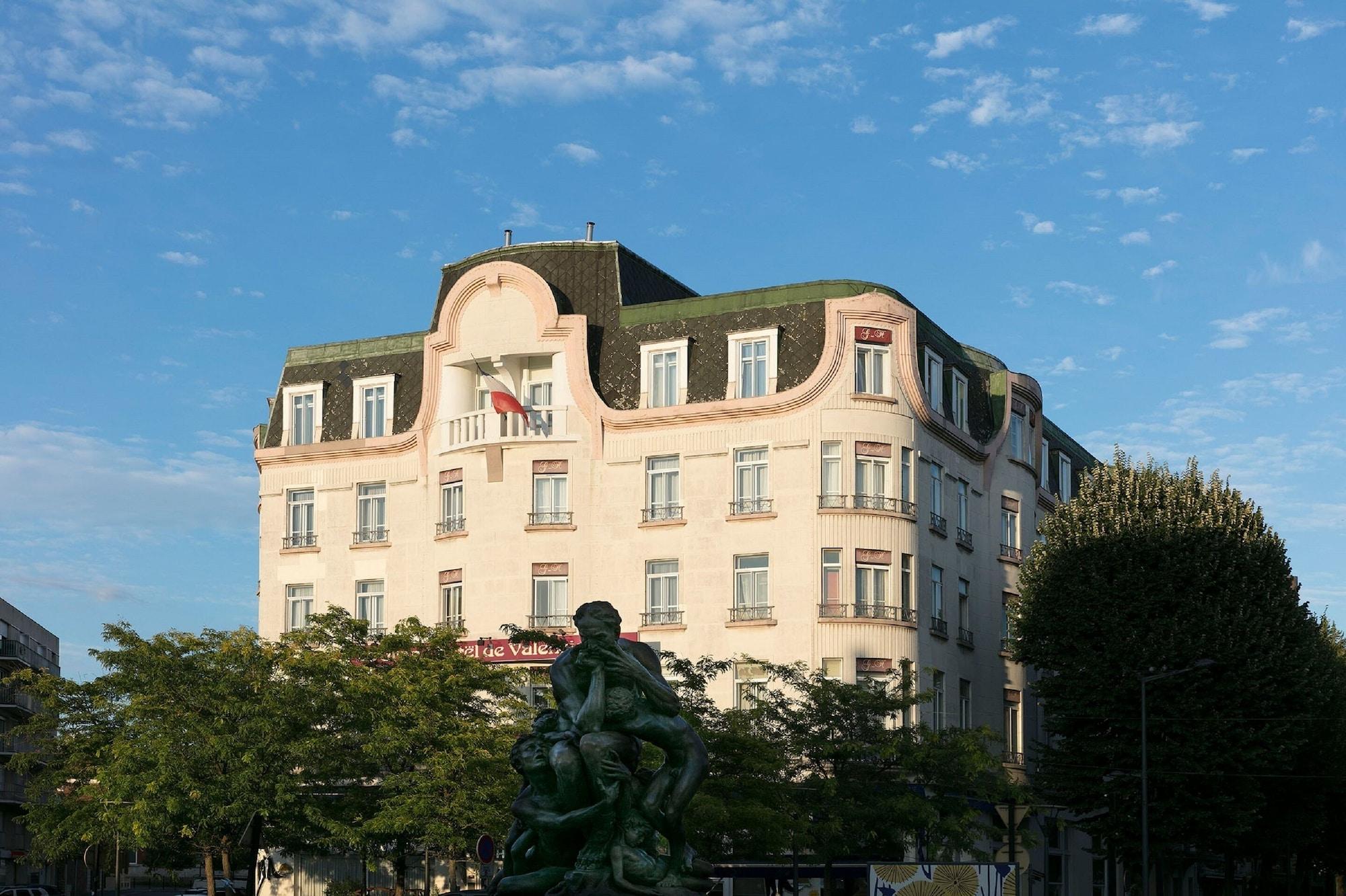 Vista Exterior Le Grand Hôtel de Valenciennes