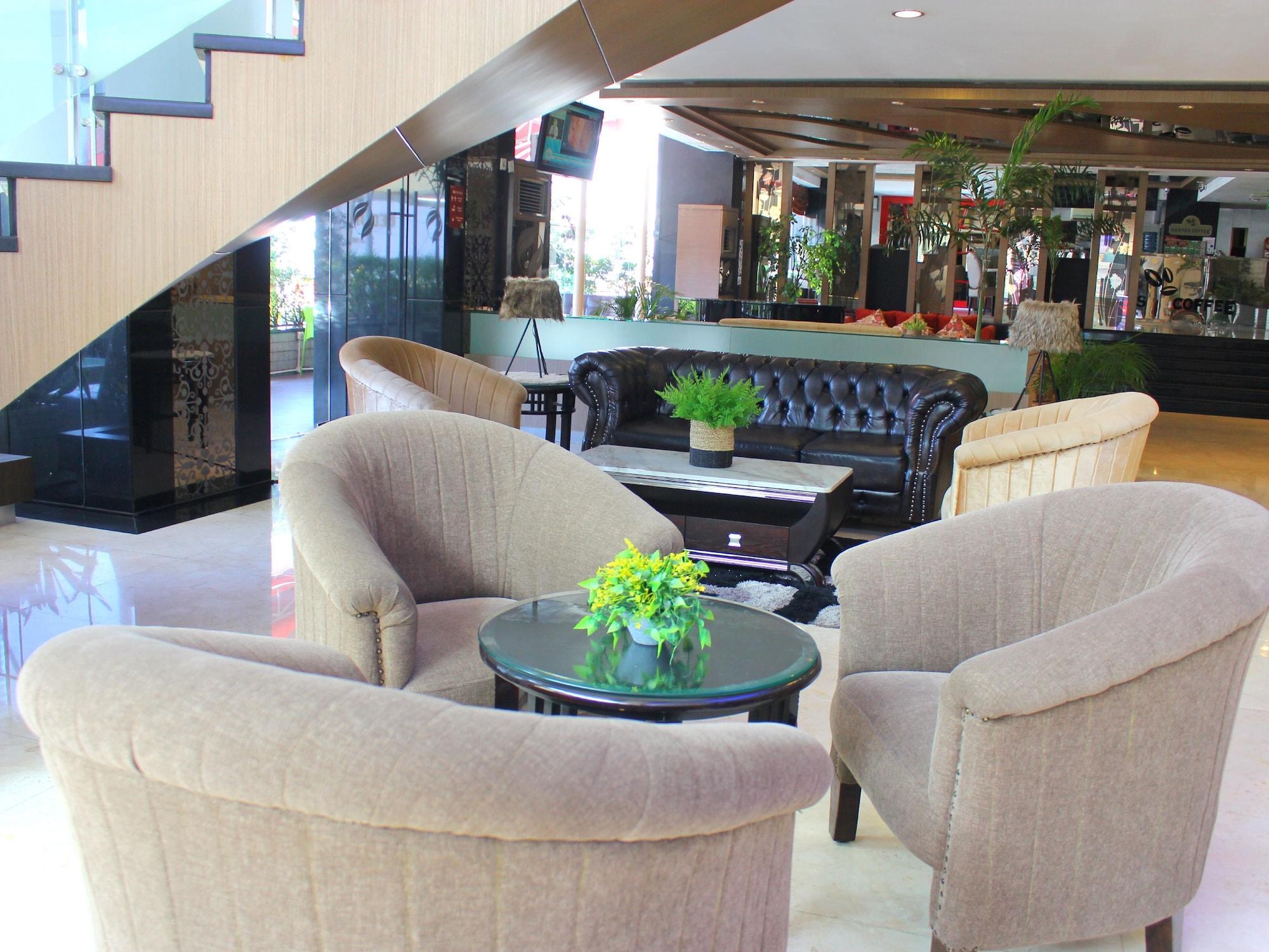 Vista Exterior Hermes Palace Hotel Medan