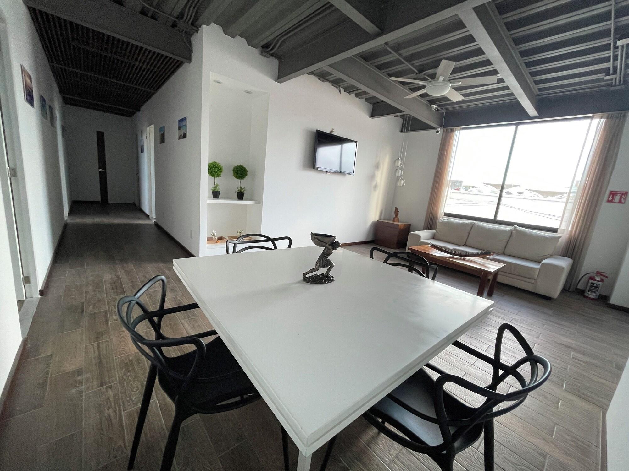 Comodidades del Alojamiento Torre Yaxche 39