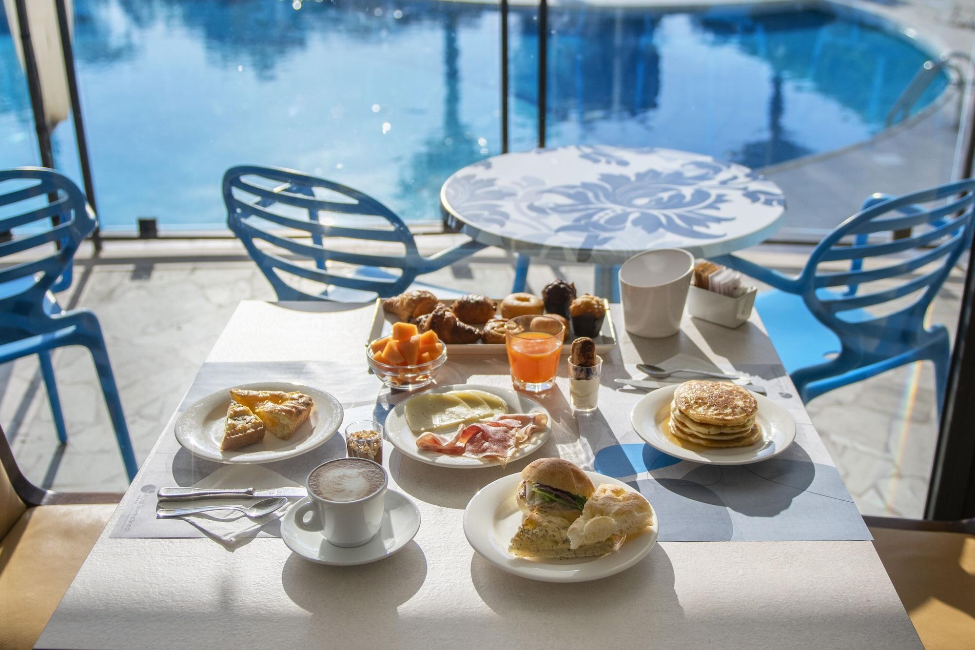 Restaurant International Hotel & Suite
