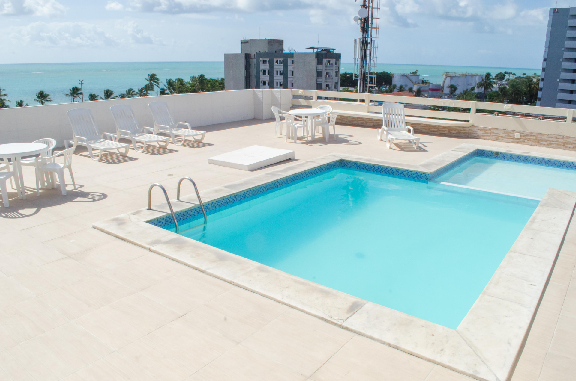 Vista Piscina El Aram Beach Express