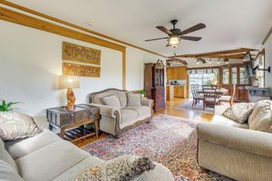 Alquiler Vacacional - Walk to Dtwn Warsaw: Family Home w/ Deck!