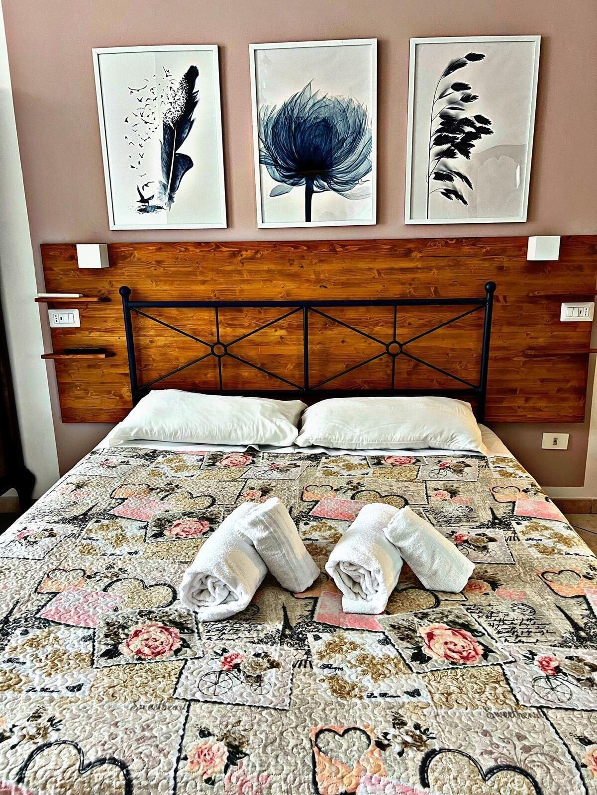 Varios In the Center Guesthouse