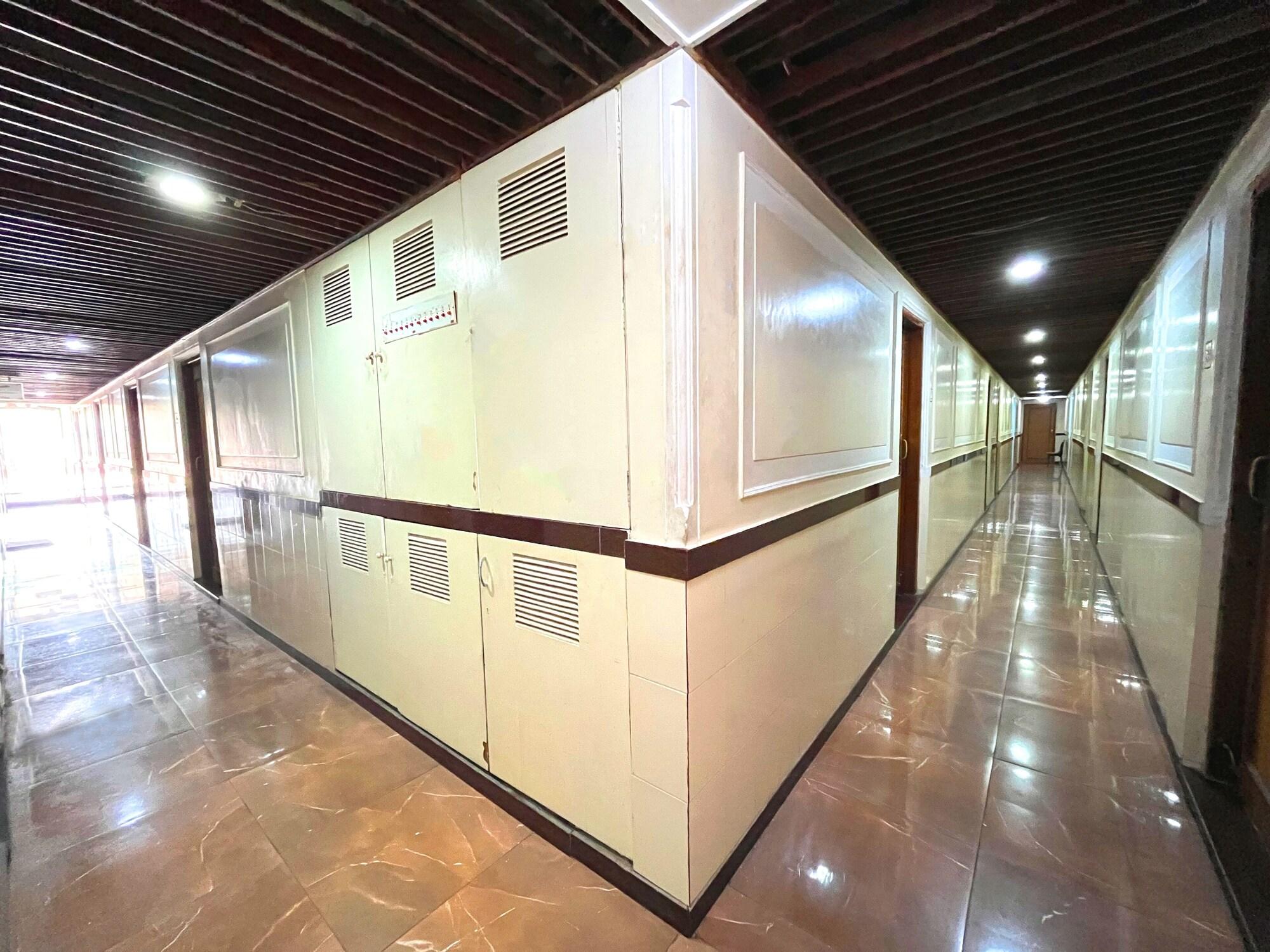 Vista Lobby Hotel Parklane